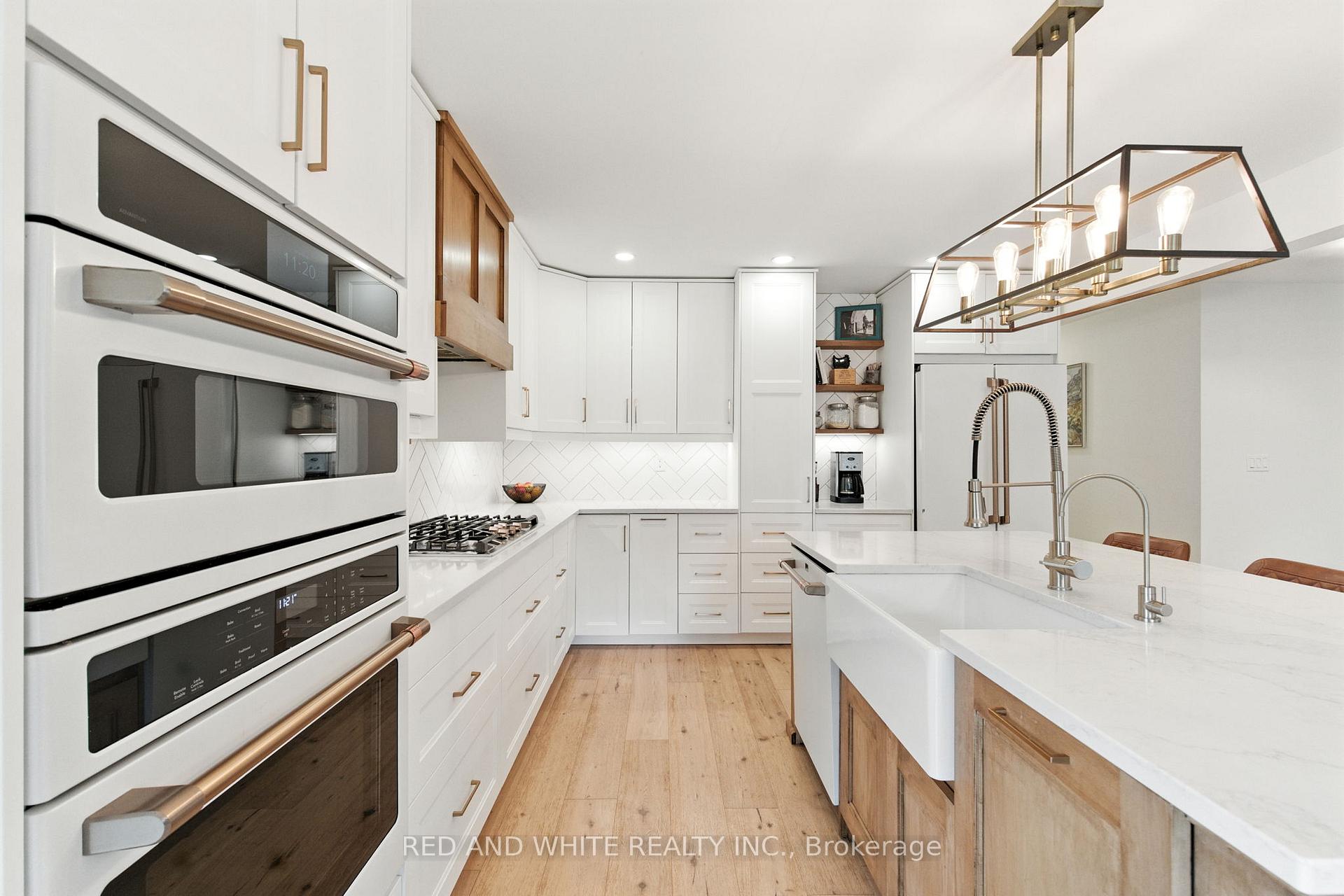 Photo 1 of 210 Northlake Drive, Waterloo, North Lakeshore — HOMEH