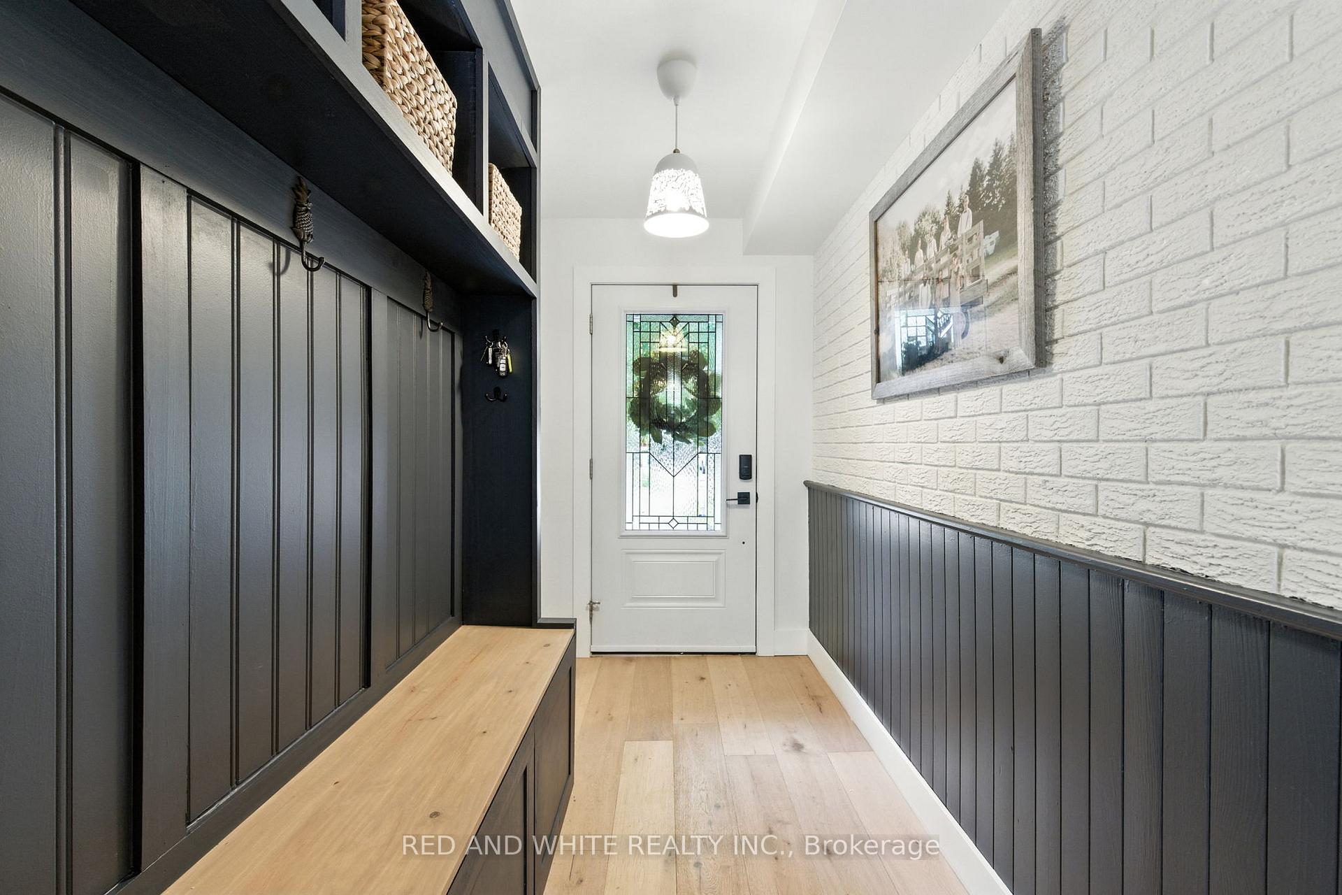 Photo 15 of 210 Northlake Drive, Waterloo, North Lakeshore — HOMEH
