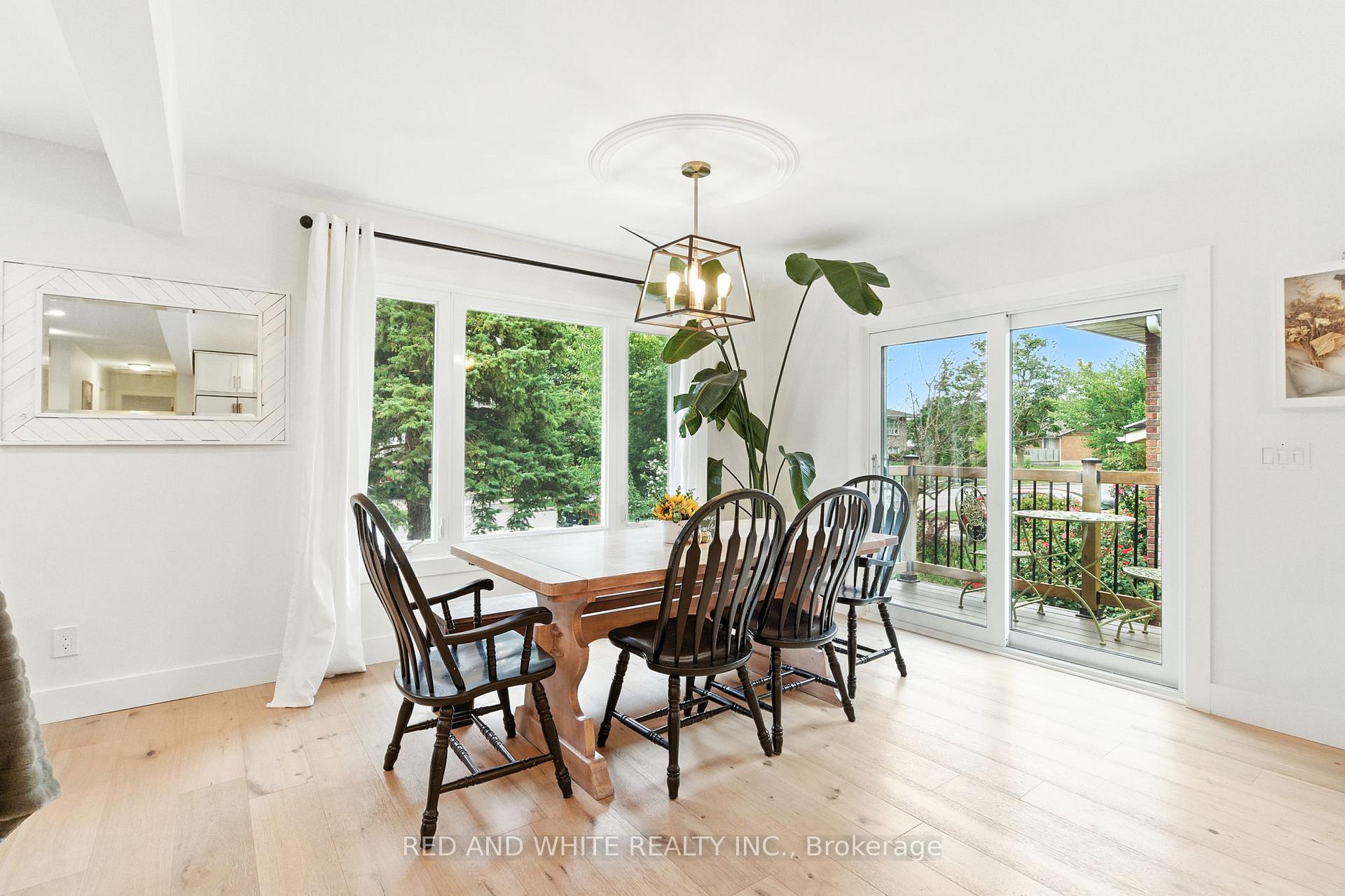 Photo 19 of 210 Northlake Drive, Waterloo, North Lakeshore — HOMEH