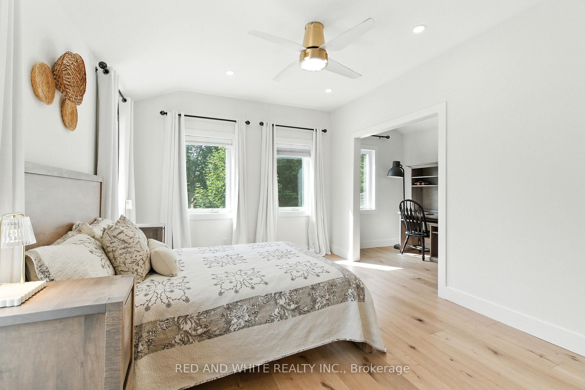 Photo 28 of 210 Northlake Drive, Waterloo, North Lakeshore — HOMEH