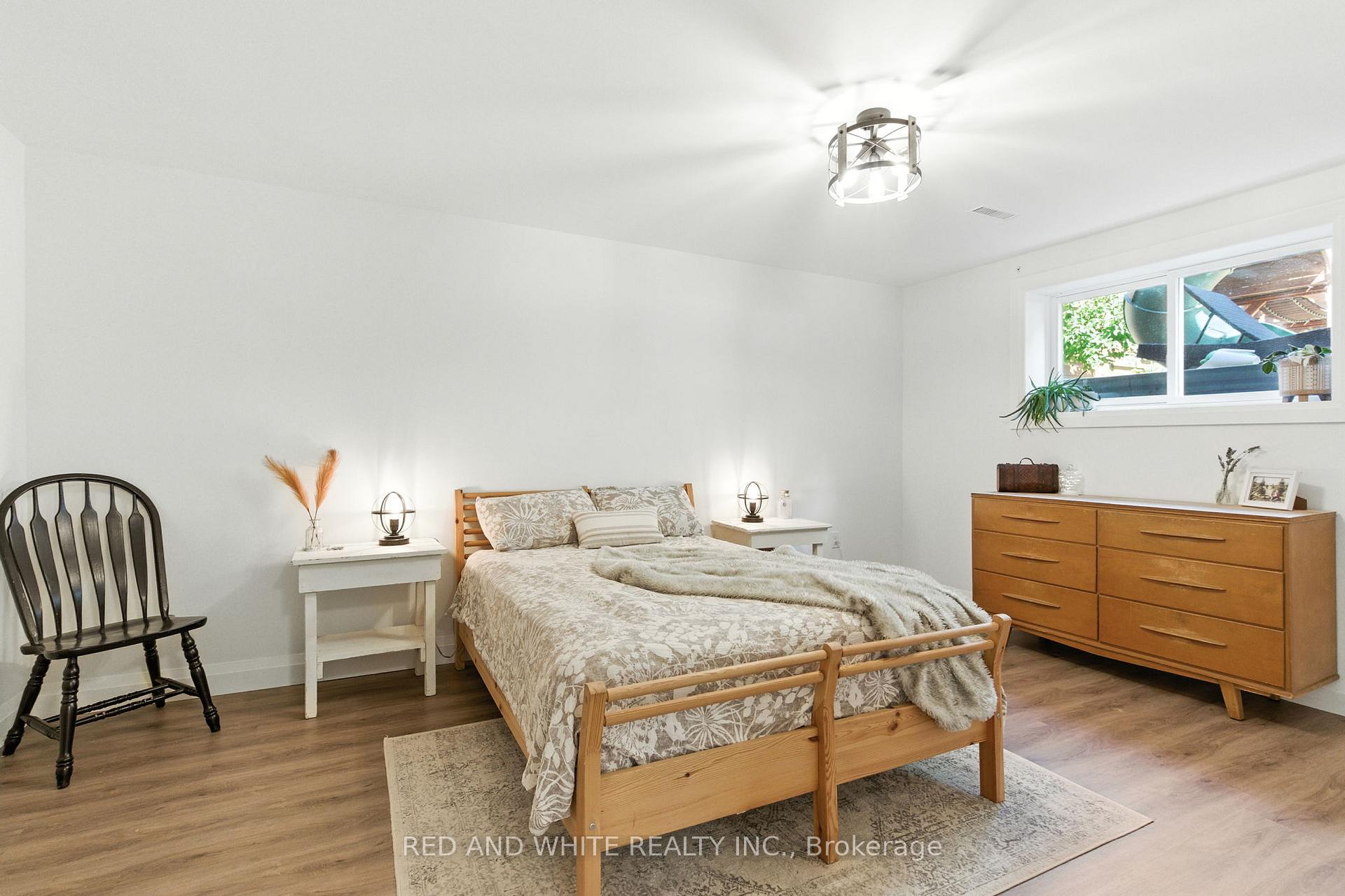 Photo 38 of 210 Northlake Drive, Waterloo, North Lakeshore — HOMEH