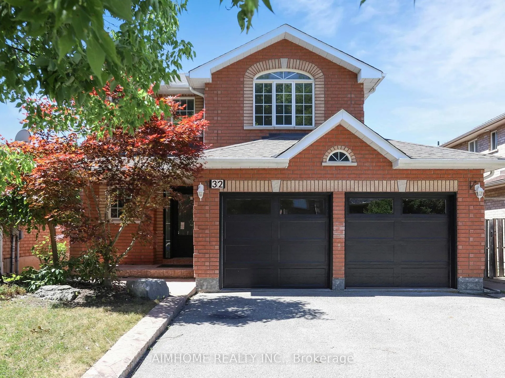 Front of 32 Bloom Crescent