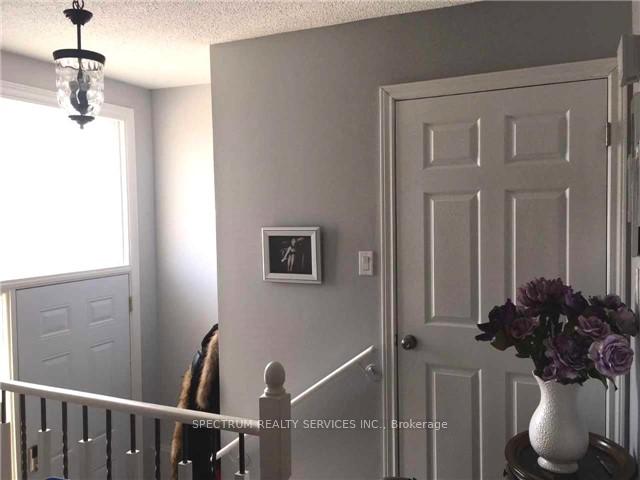 Photo 3 of Unit #UPPER, 125 Albany Drive, Vaughan, West Woodbridge — HOMEH