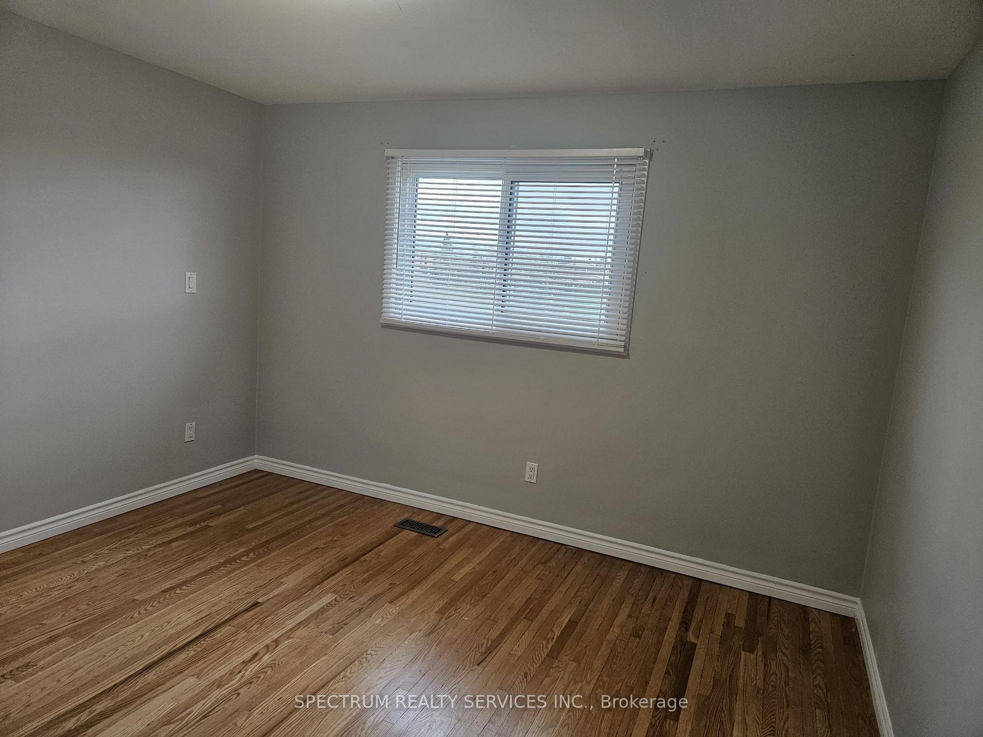 Photo 12 of Unit #UPPER, 125 Albany Drive, Vaughan, West Woodbridge — HOMEH