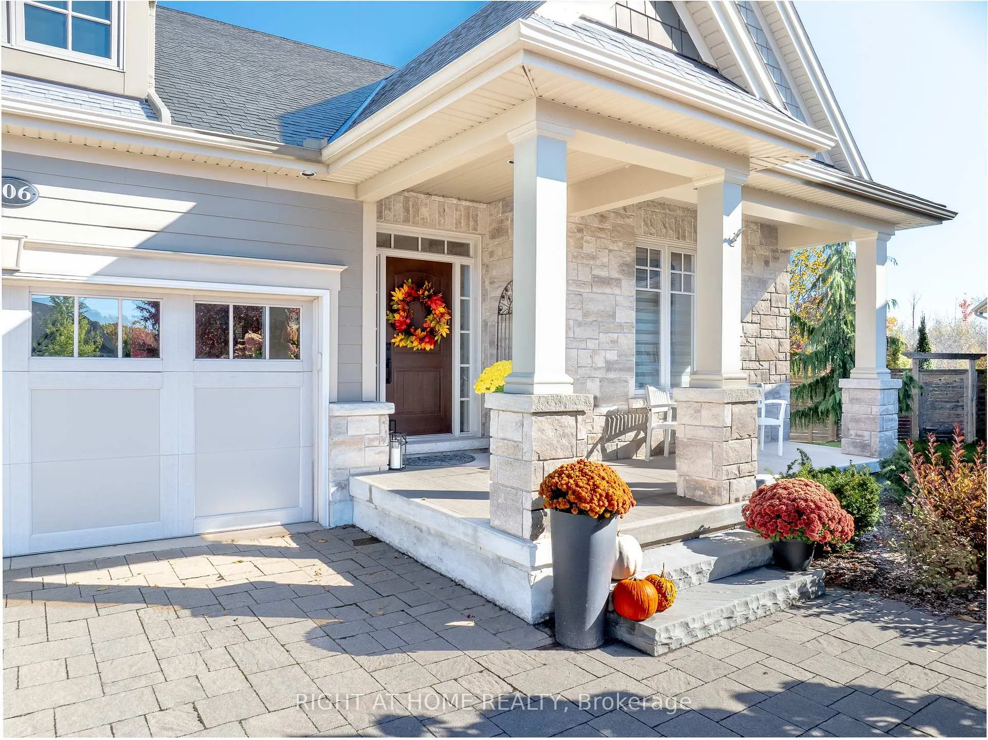 Photo 4 of 106 Coyle Court, Welland, Coyle Creek — HOMEH