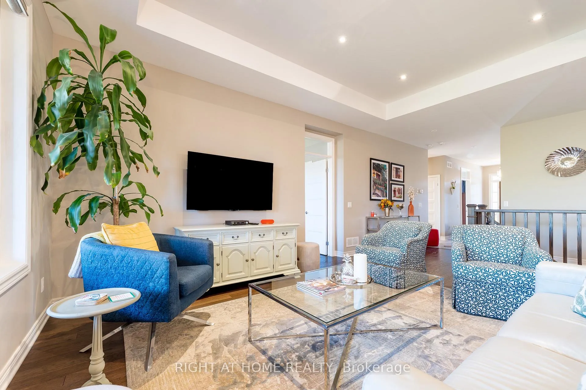 Photo 6 of 106 Coyle Court, Welland, Coyle Creek — HOMEH