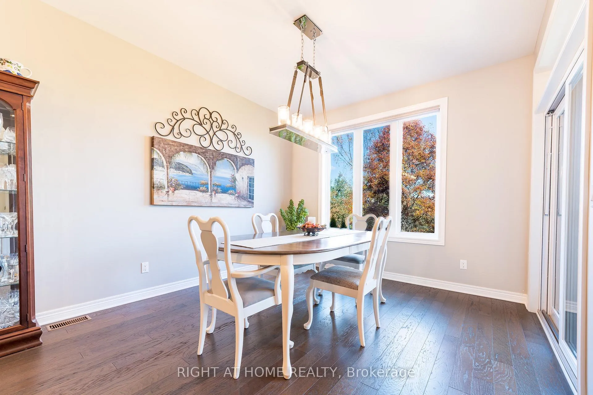Photo 13 of 106 Coyle Court, Welland, Coyle Creek — HOMEH