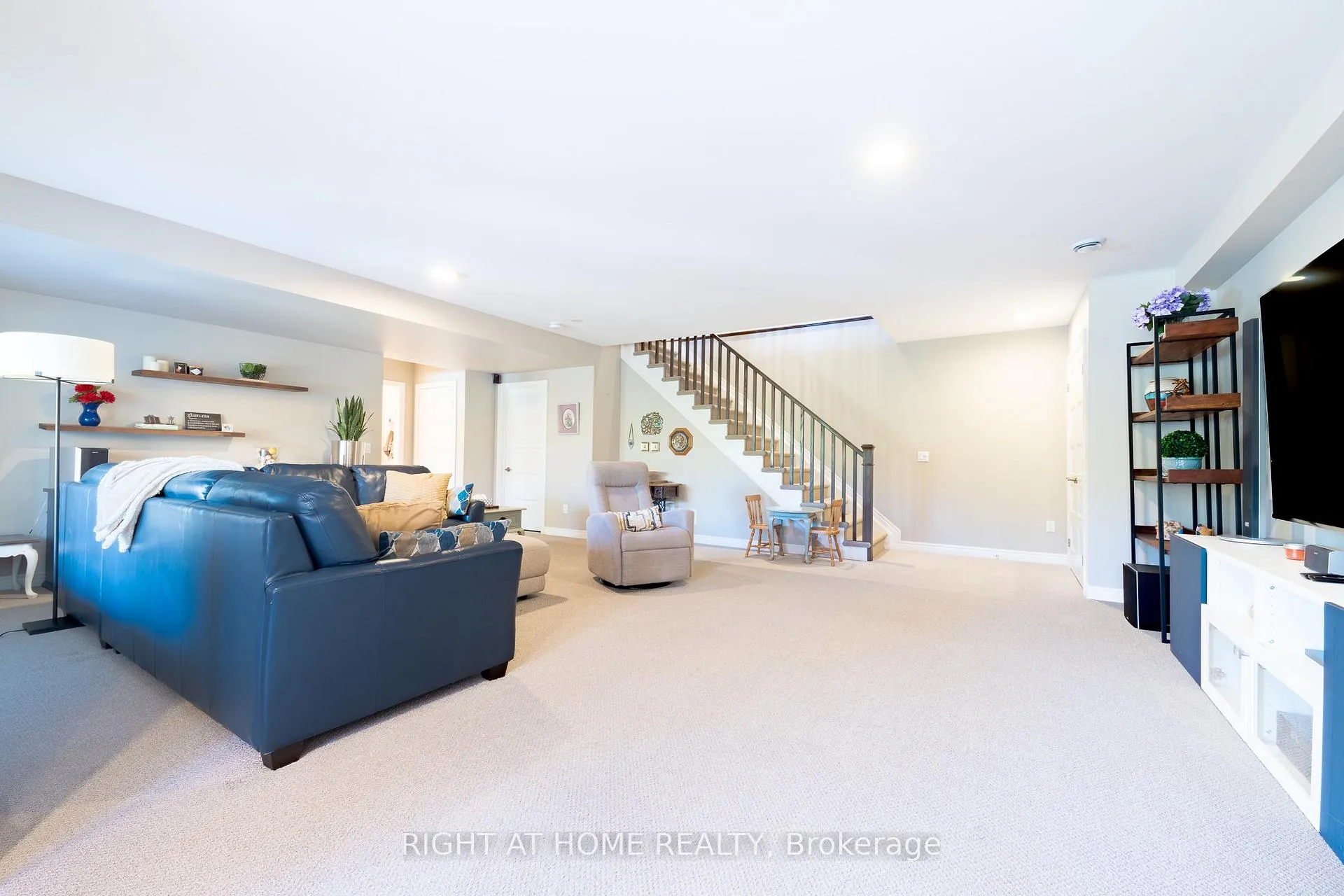 Photo 25 of 106 Coyle Court, Welland, Coyle Creek — HOMEH