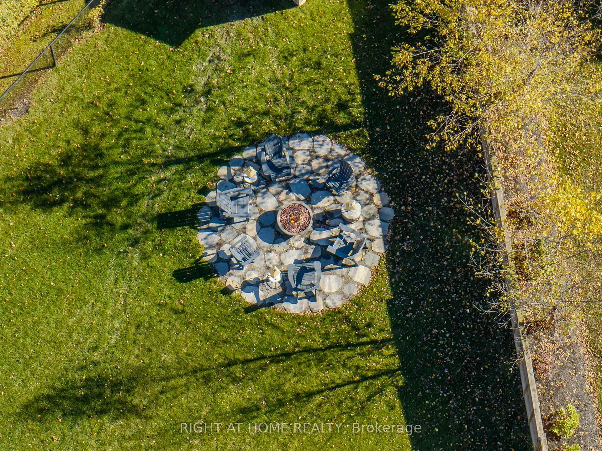 Photo 35 of 106 Coyle Court, Welland, Coyle Creek — HOMEH
