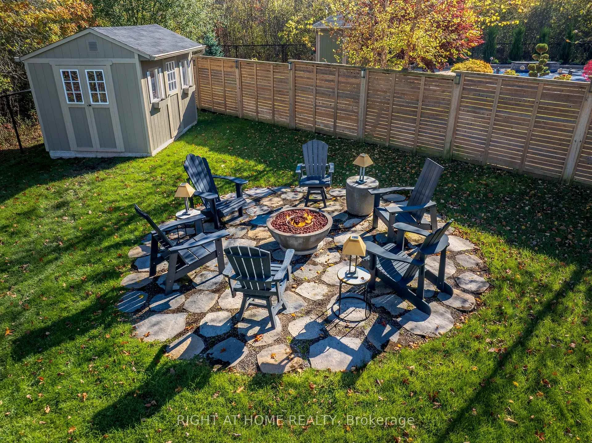 Photo 36 of 106 Coyle Court, Welland, Coyle Creek — HOMEH