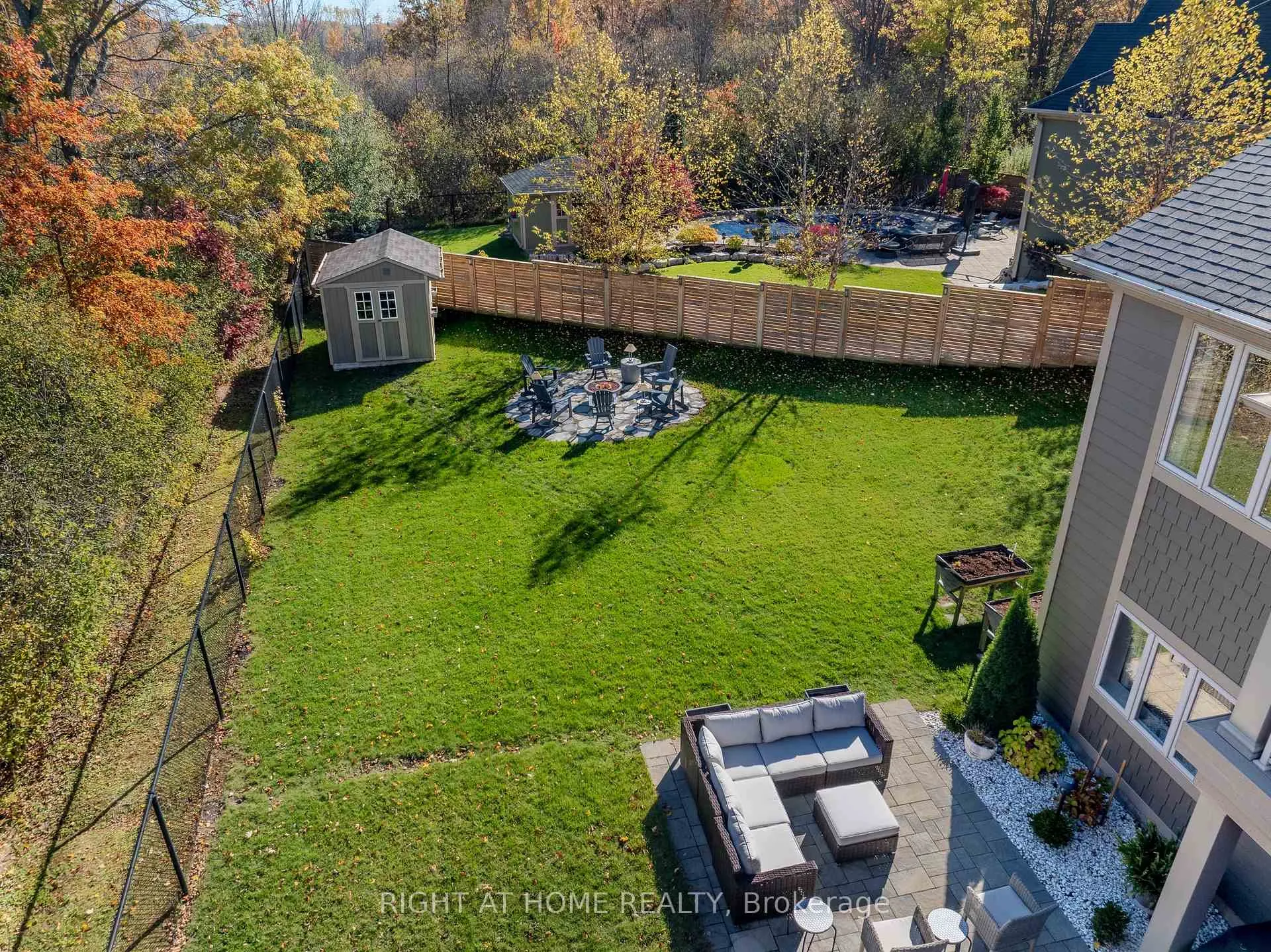 Photo 40 of 106 Coyle Court, Welland, Coyle Creek — HOMEH