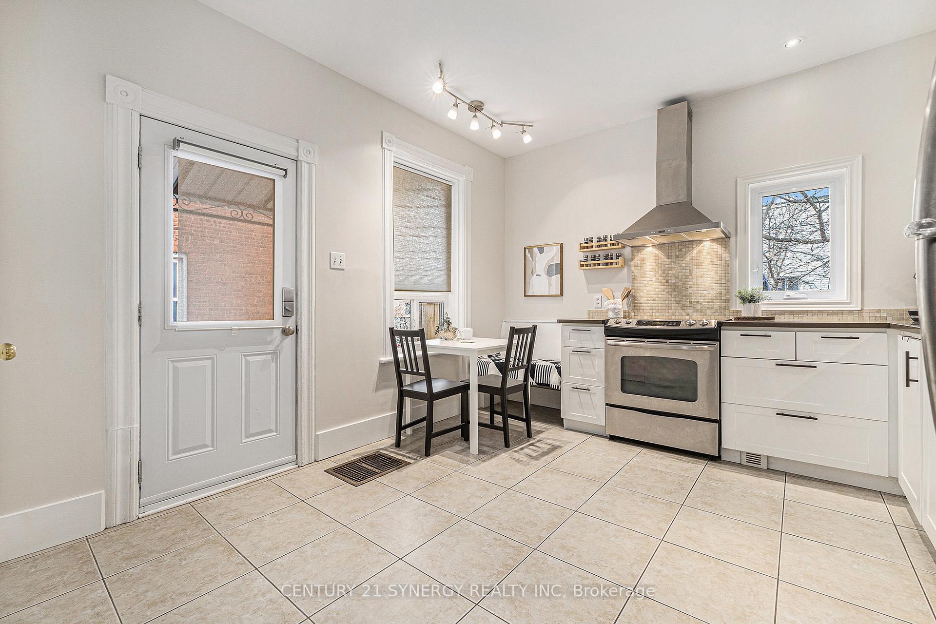 Photo 15 of 121 Spruce Street, Ottawa, West Centre Town — HOMEH