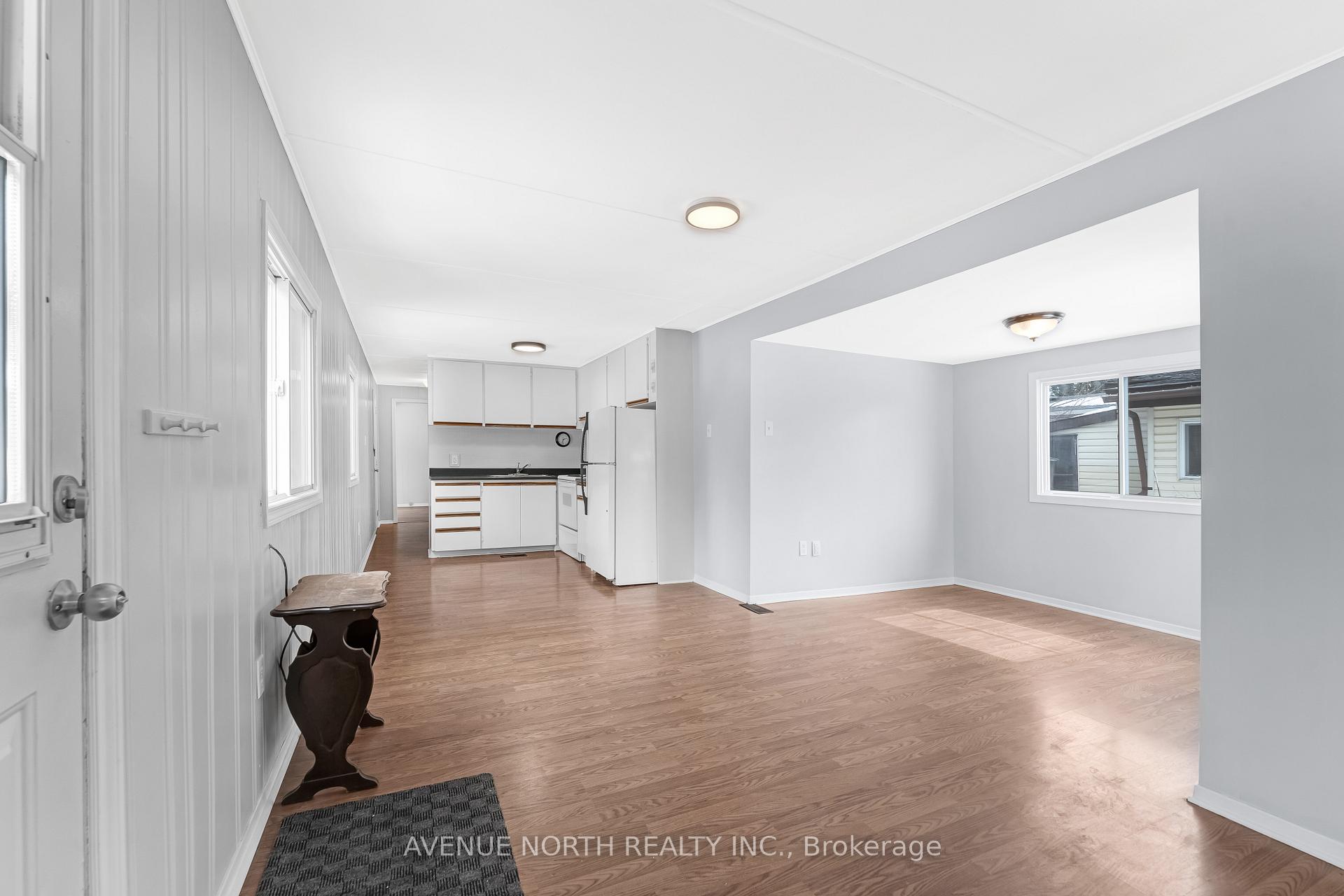 Photo 5 of 12 Pacific Avenue, Ottawa, Bellwood - Industrial Park — HOMEH