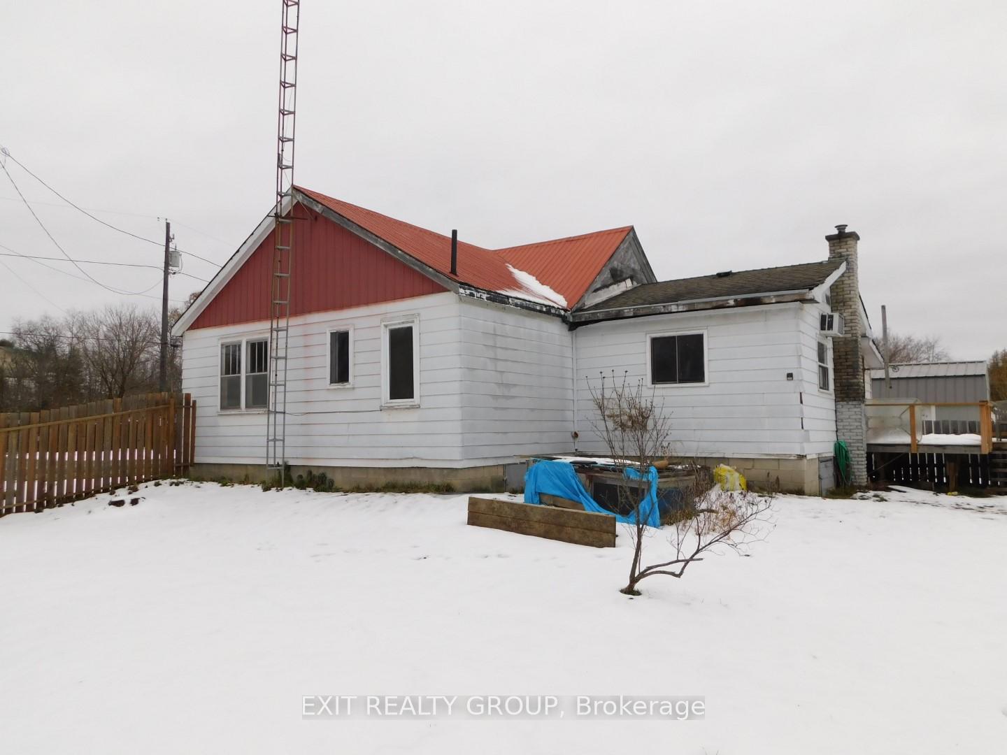 Photo 11 of 46 Hungerford Street, Tweed, Elzevir (Twp) — HOMEH