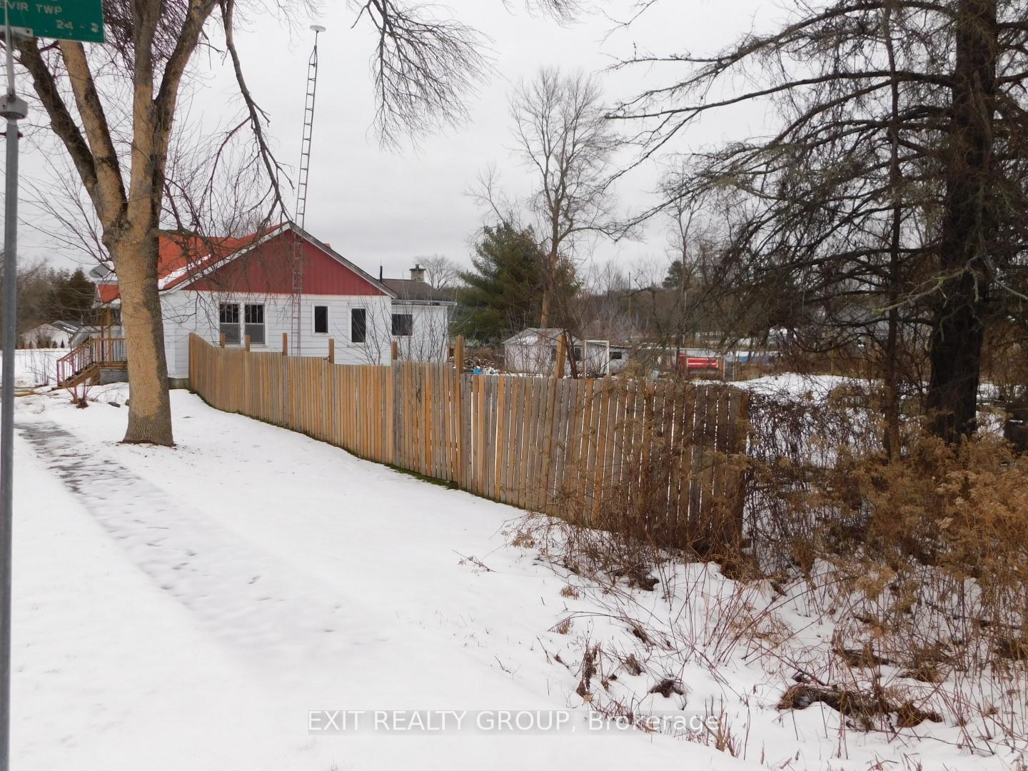 Photo 13 of 46 Hungerford Street, Tweed, Elzevir (Twp) — HOMEH