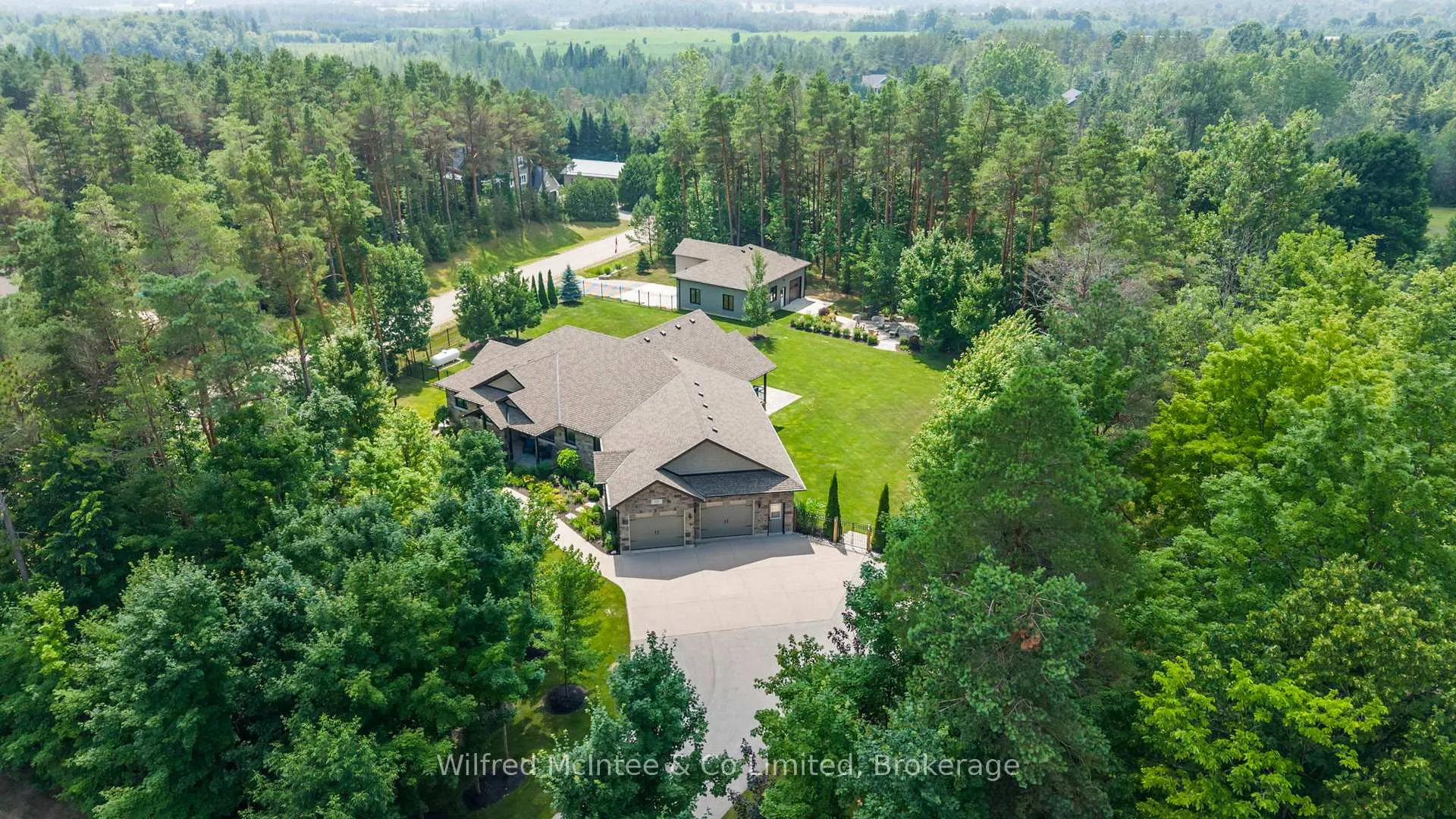 Front of 126 Forest Creek Trail