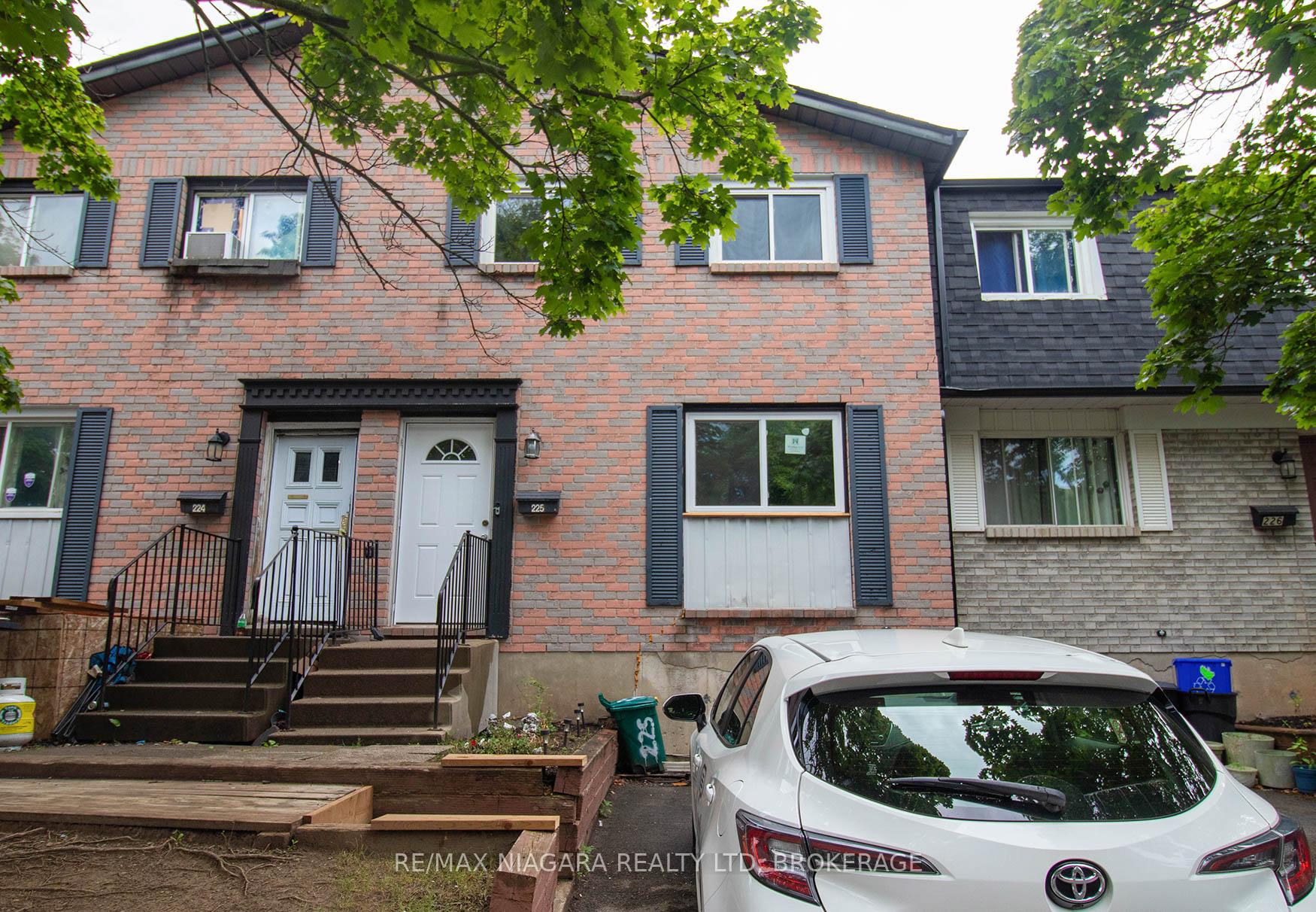 Front of Unit 225, 195 Denistoun Street