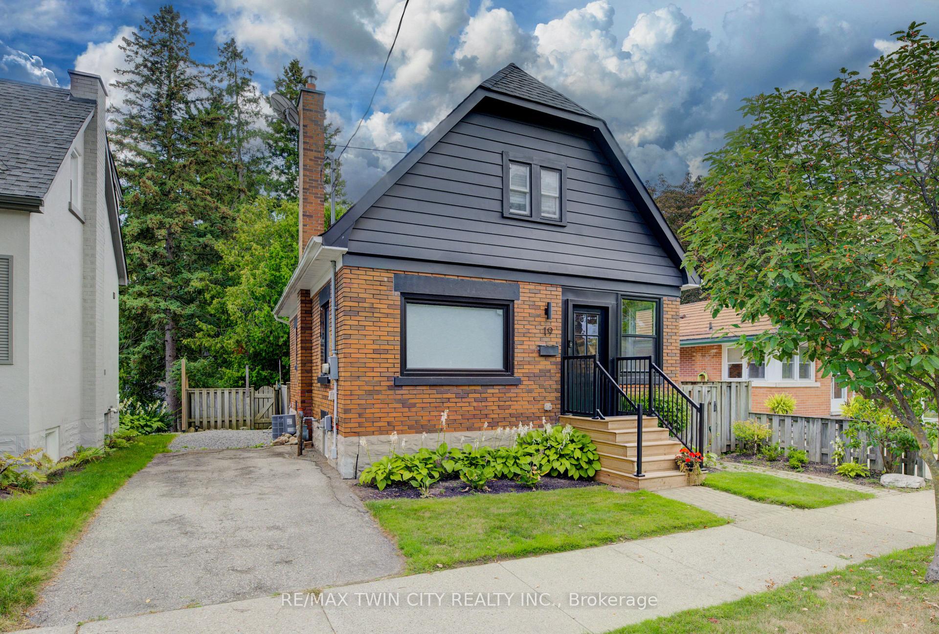 Photo 1 of 19 Dunbar Road N, Waterloo — HOMEH