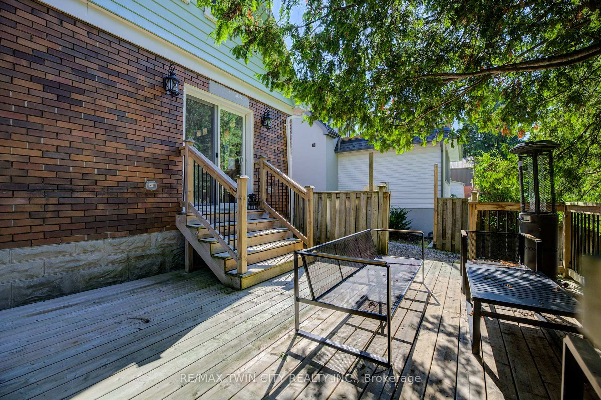 Photo 34 of 19 Dunbar Road N, Waterloo — HOMEH