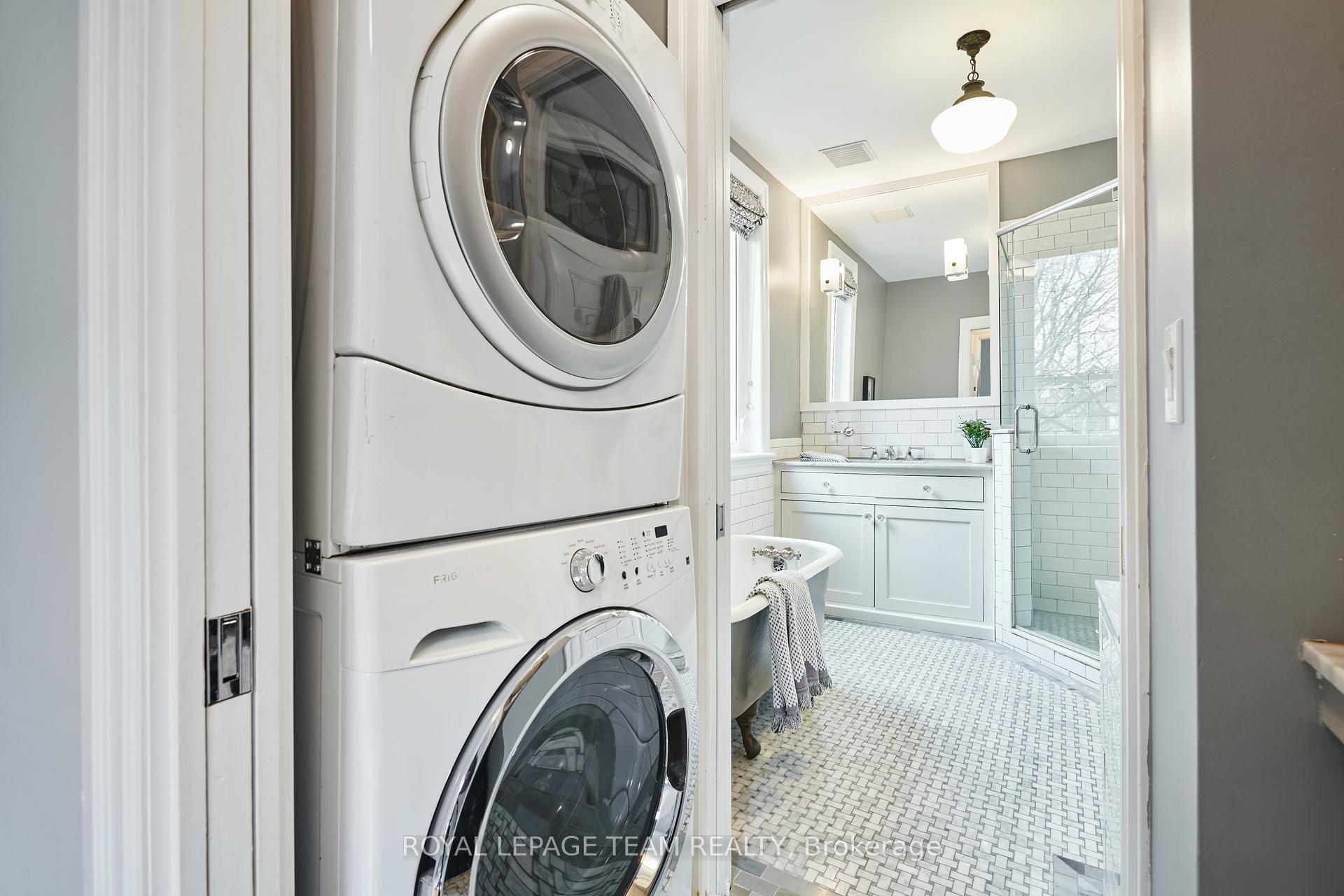 Photo 23 of 41 Fairmont Avenue, Ottawa, Hintonburg — HOMEH