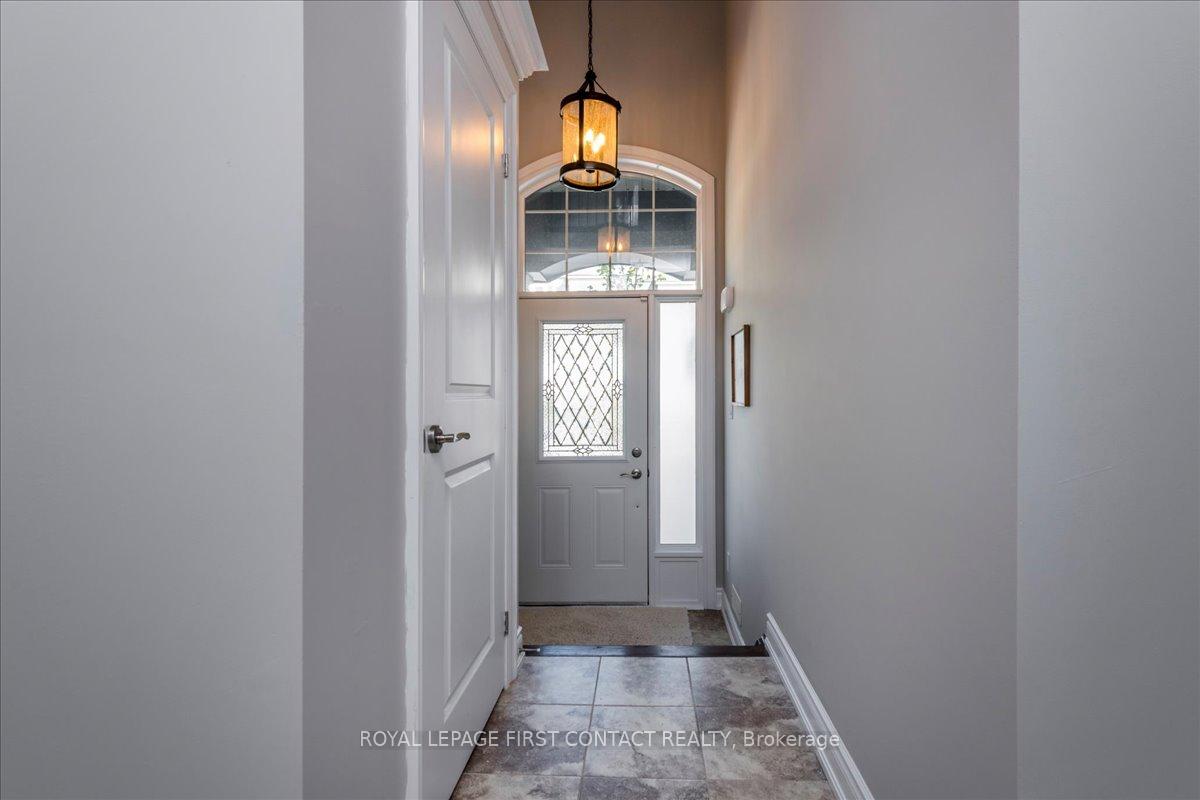Photo 2 of 8 Nautical Lane, Wasaga Beach — HOMEH