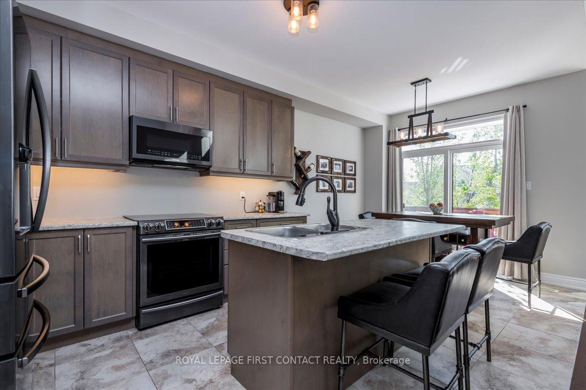 Photo 10 of 8 Nautical Lane, Wasaga Beach — HOMEH
