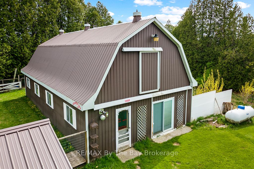 Photo 5 of 314936 6 Highway, West Grey — HOMEH