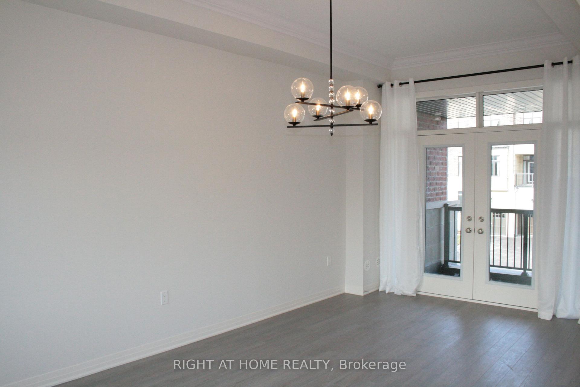 Photo 9 of 206 Arianna Crescent, Vaughan, Patterson — HOMEH
