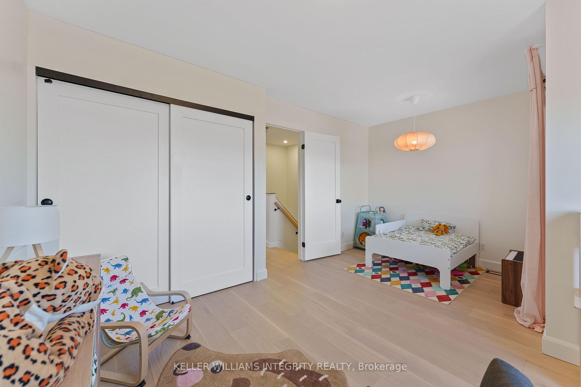 Photo 14 of 28 Hintonburg Place, Ottawa, Hintonburg — HOMEH