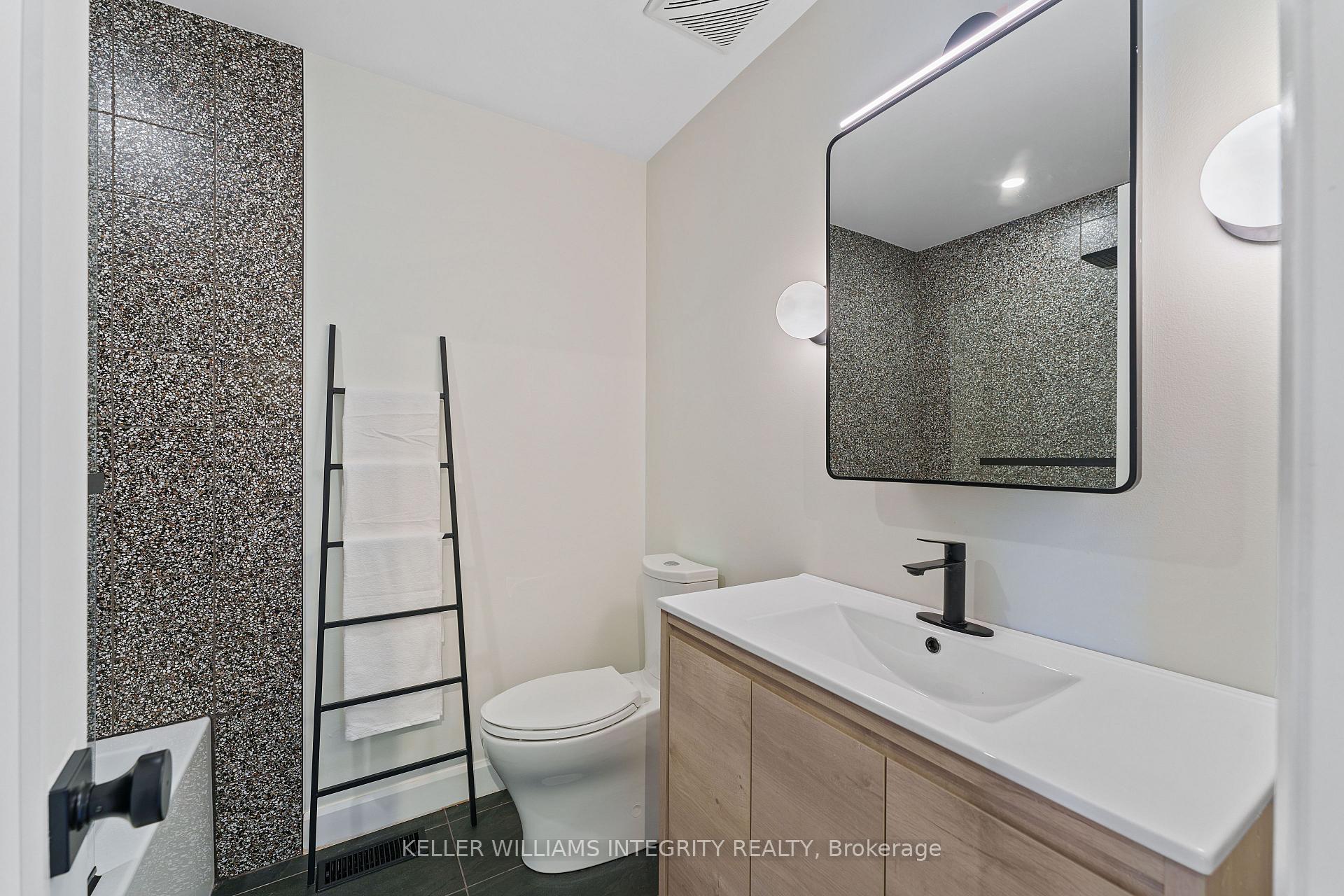 Photo 15 of 28 Hintonburg Place, Ottawa, Hintonburg — HOMEH