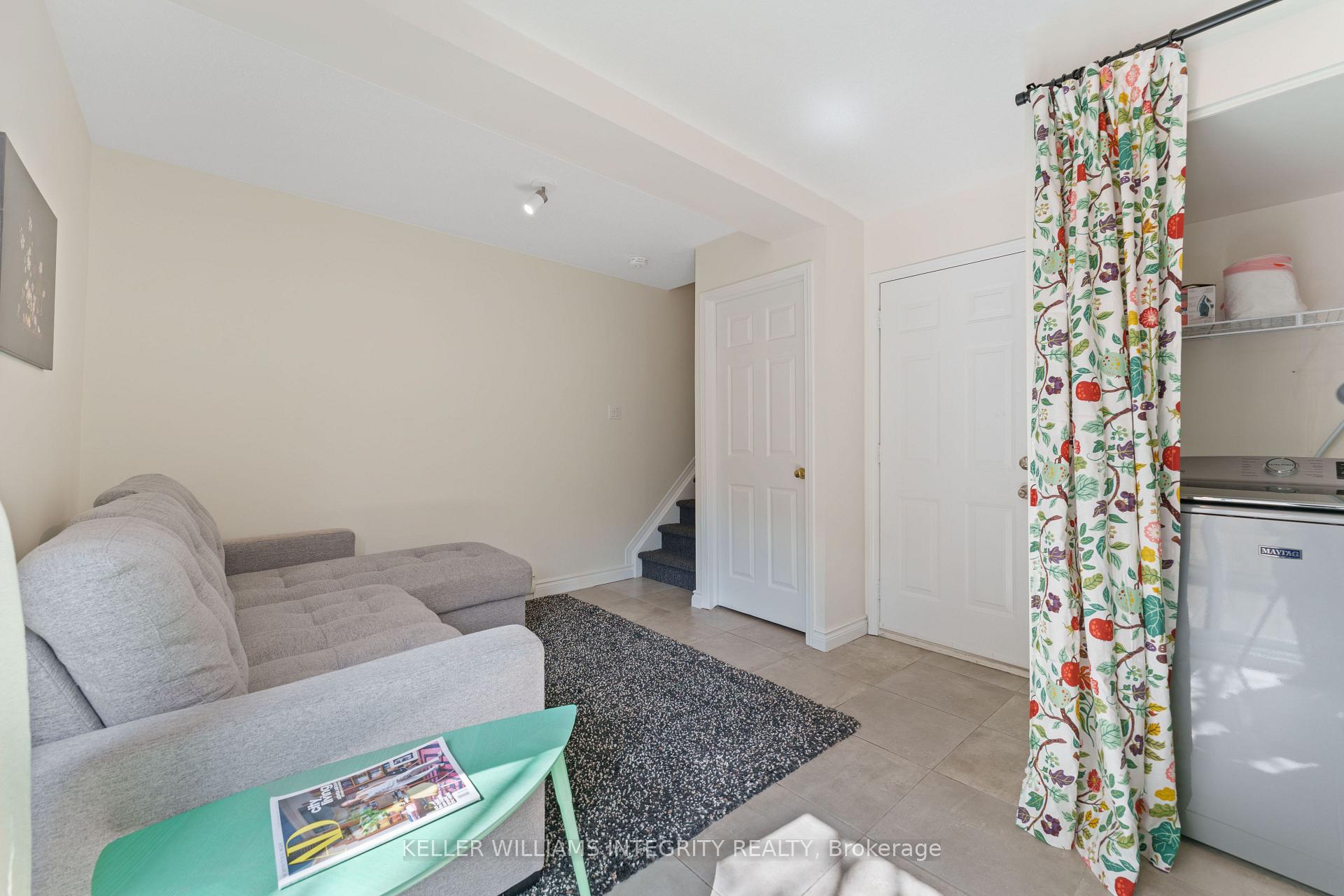 Photo 18 of 28 Hintonburg Place, Ottawa, Hintonburg — HOMEH