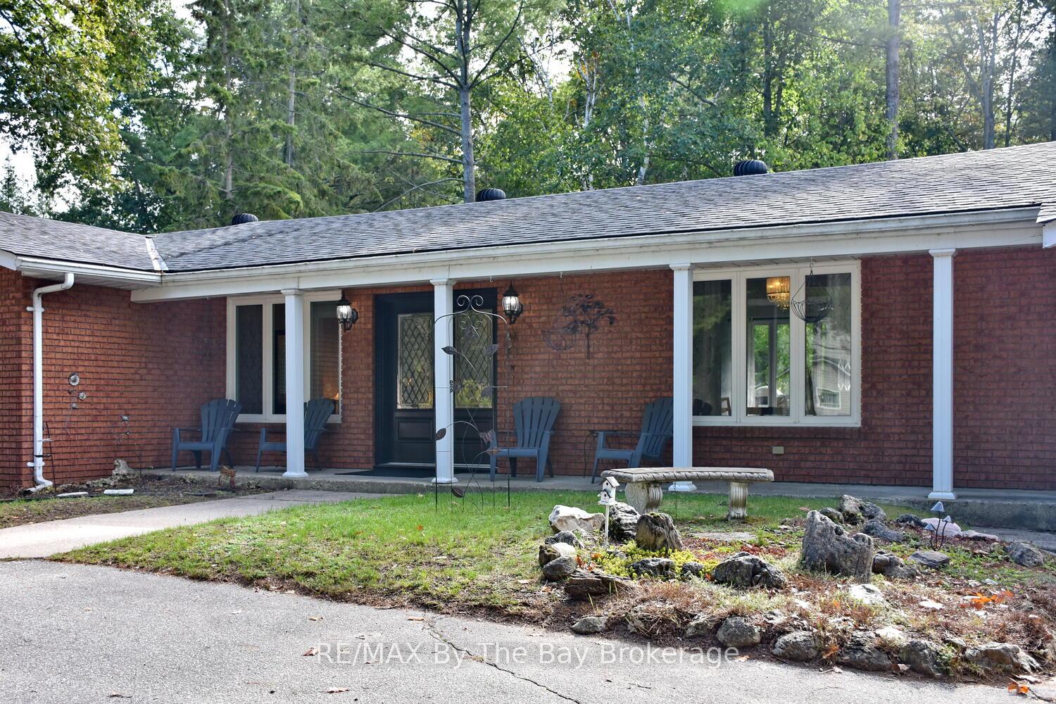 Photo 2 of 185 Oxbow Park Drive, Wasaga Beach — HOMEH