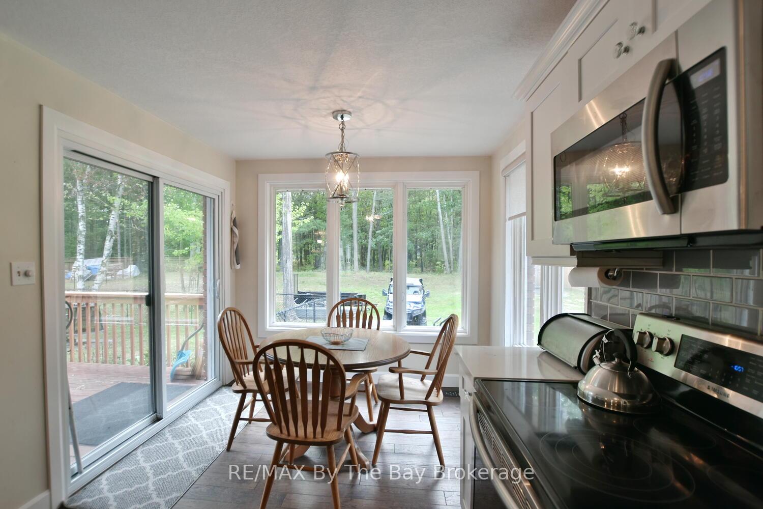 Photo 13 of 185 Oxbow Park Drive, Wasaga Beach — HOMEH