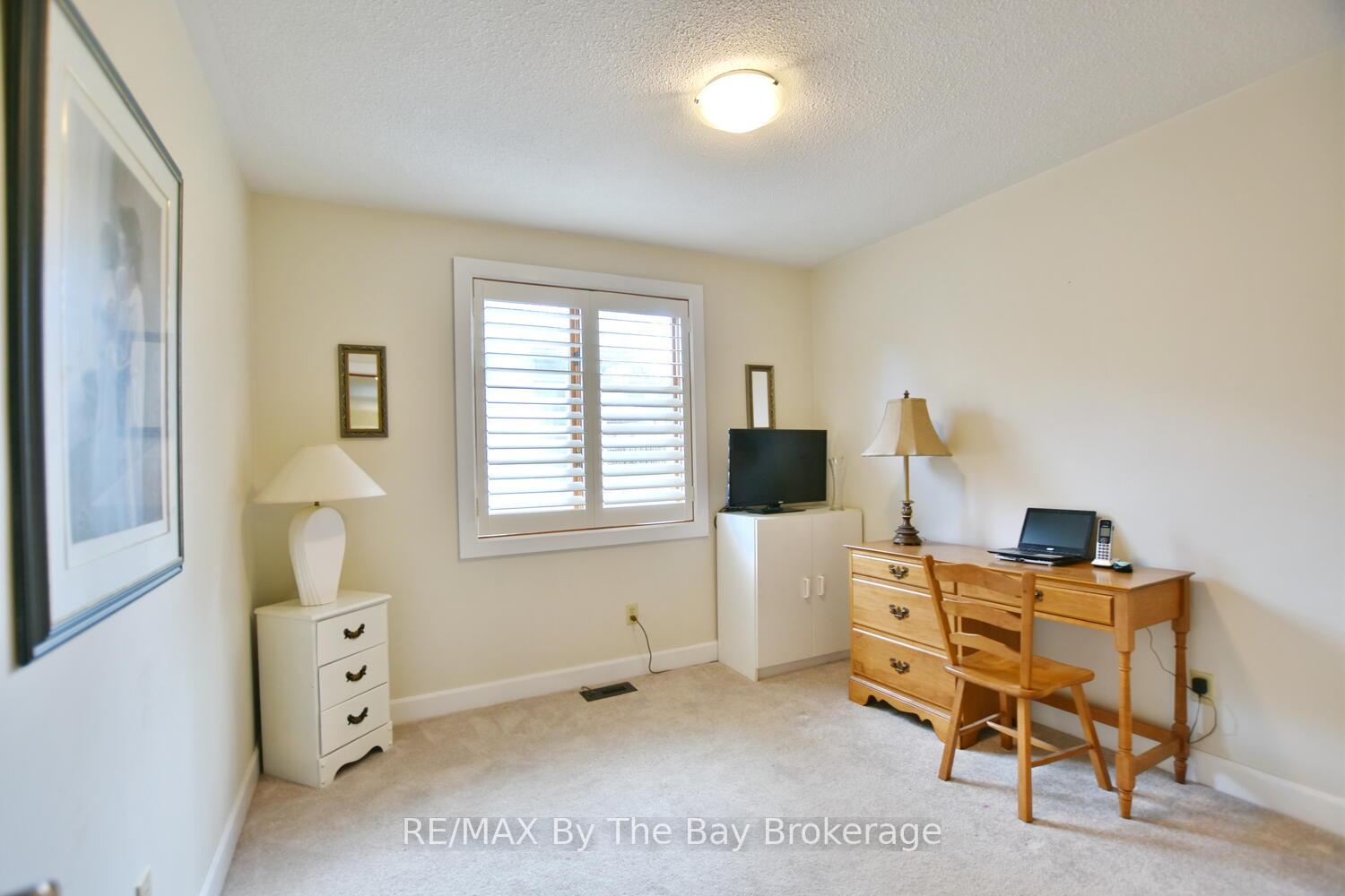 Photo 31 of 185 Oxbow Park Drive, Wasaga Beach — HOMEH