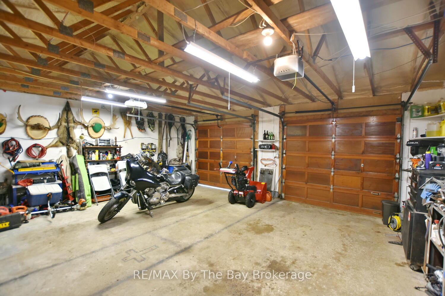 Photo 37 of 185 Oxbow Park Drive, Wasaga Beach — HOMEH