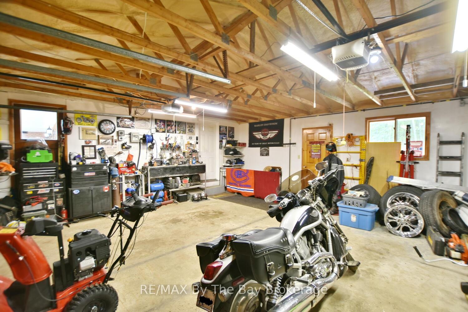 Photo 38 of 185 Oxbow Park Drive, Wasaga Beach — HOMEH