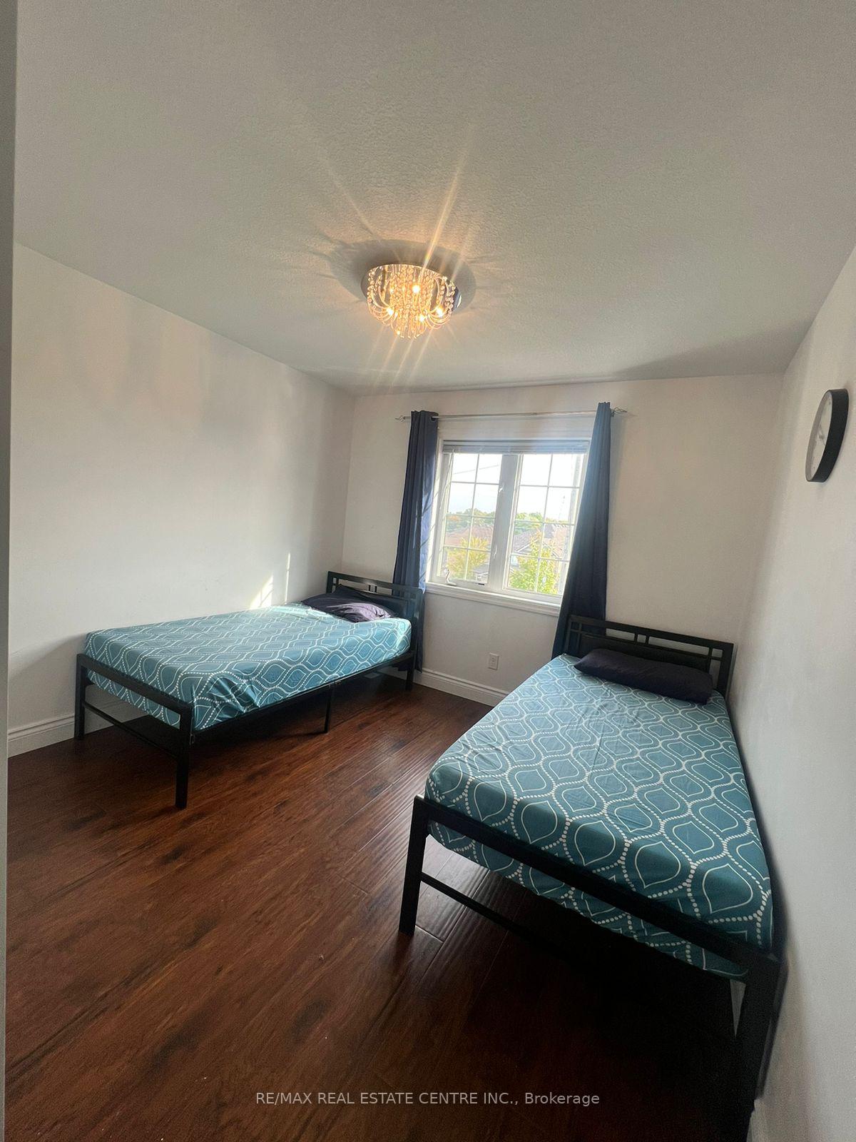 Photo 8 of Unit Upper, 162 Newcastle Drive, Waterloo, Huron Park — HOMEH