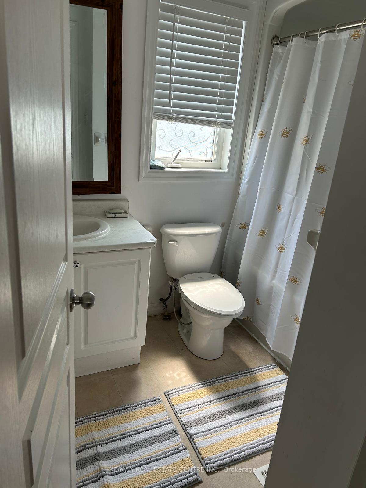 Photo 9 of Unit Upper, 162 Newcastle Drive, Waterloo, Huron Park — HOMEH