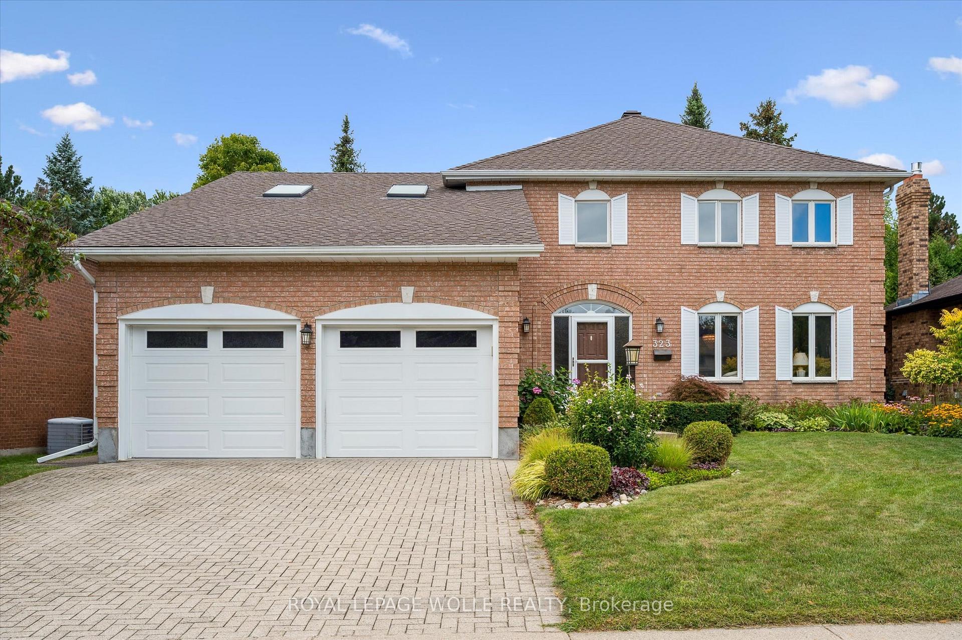 Photo 4 of 323 Amberwood Drive, Waterloo — HOMEH