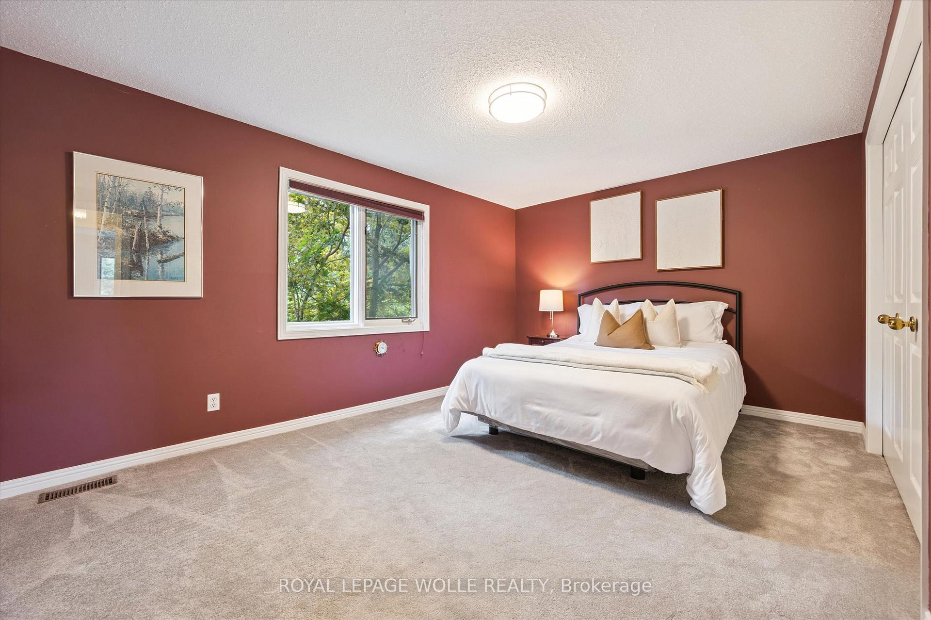 Photo 21 of 323 Amberwood Drive, Waterloo — HOMEH