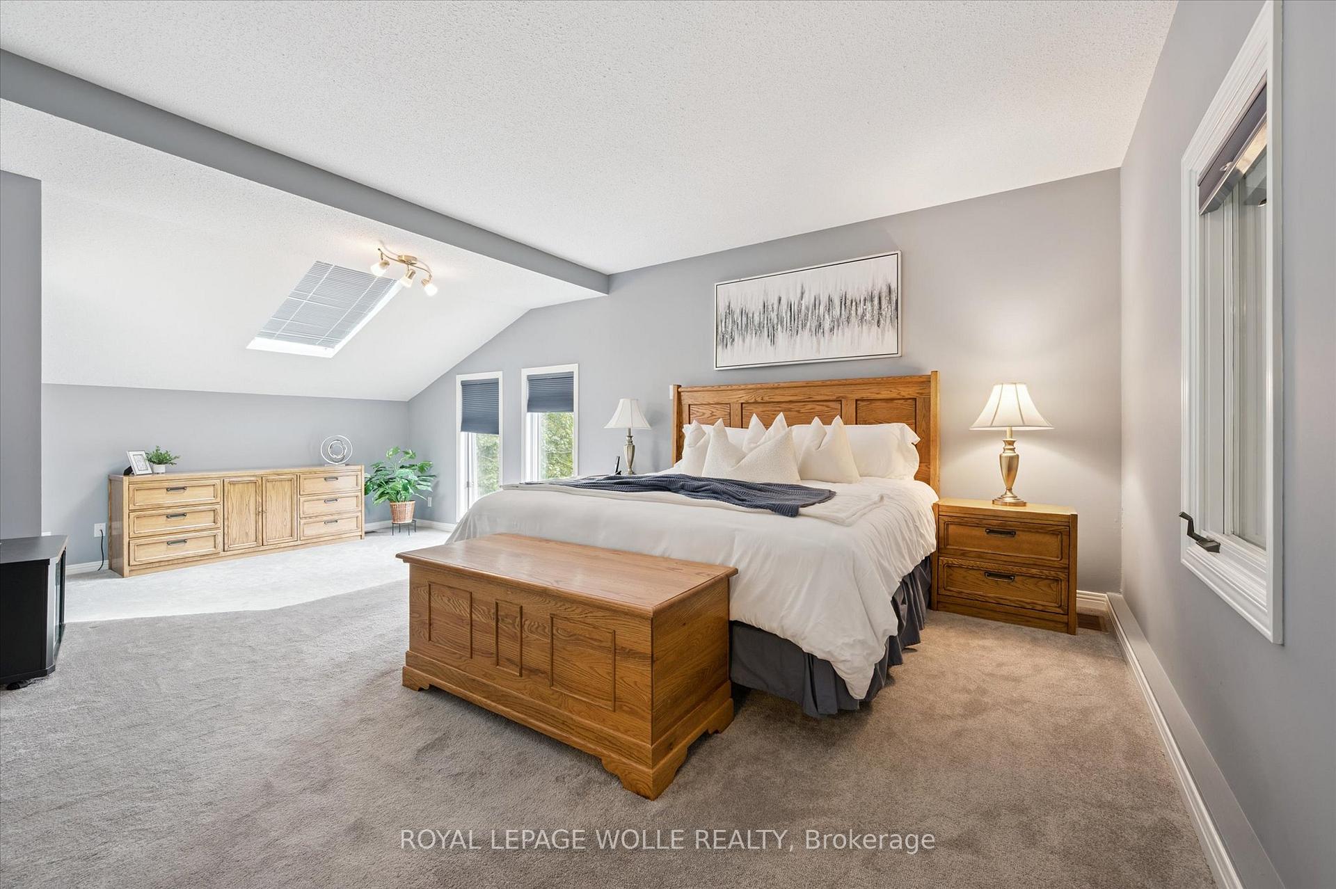 Photo 26 of 323 Amberwood Drive, Waterloo — HOMEH