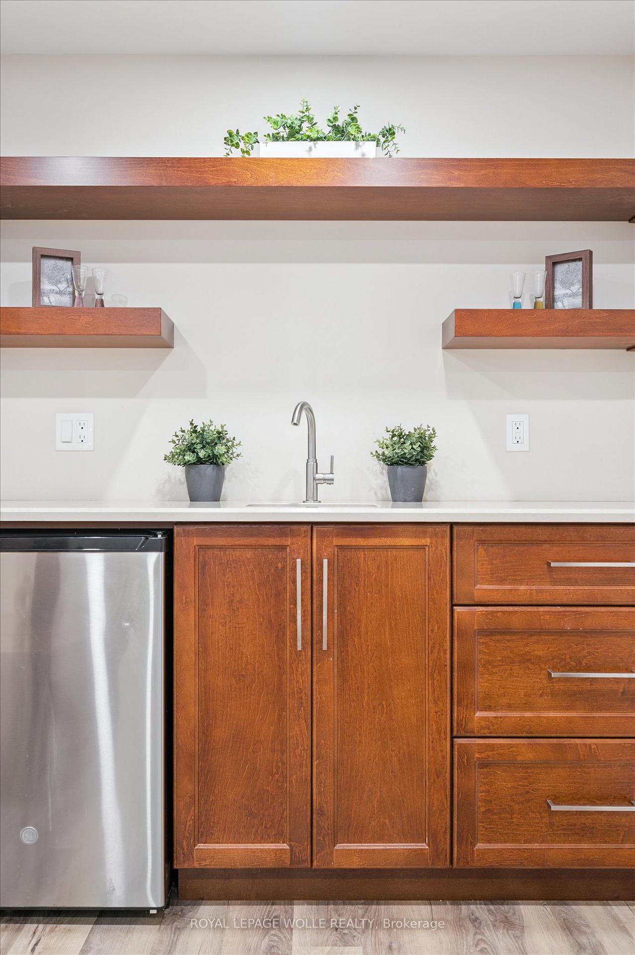 Photo 31 of 323 Amberwood Drive, Waterloo — HOMEH