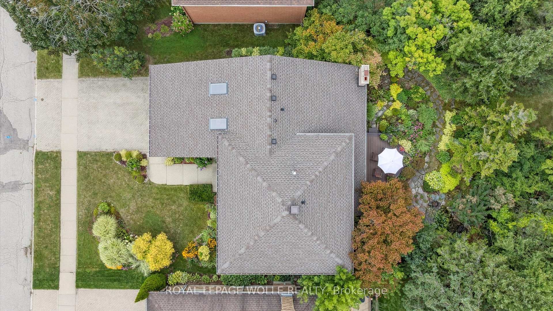 Photo 39 of 323 Amberwood Drive, Waterloo — HOMEH