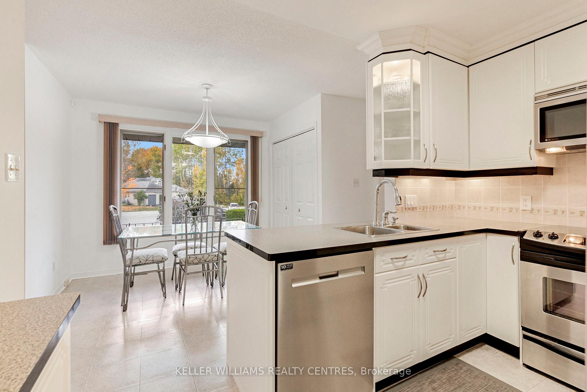 Photo 19 of 11 Birchmount Circle, Wasaga Beach — HOMEH