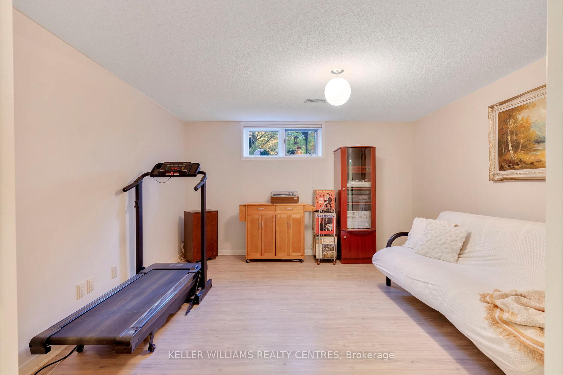 Photo 38 of 11 Birchmount Circle, Wasaga Beach — HOMEH