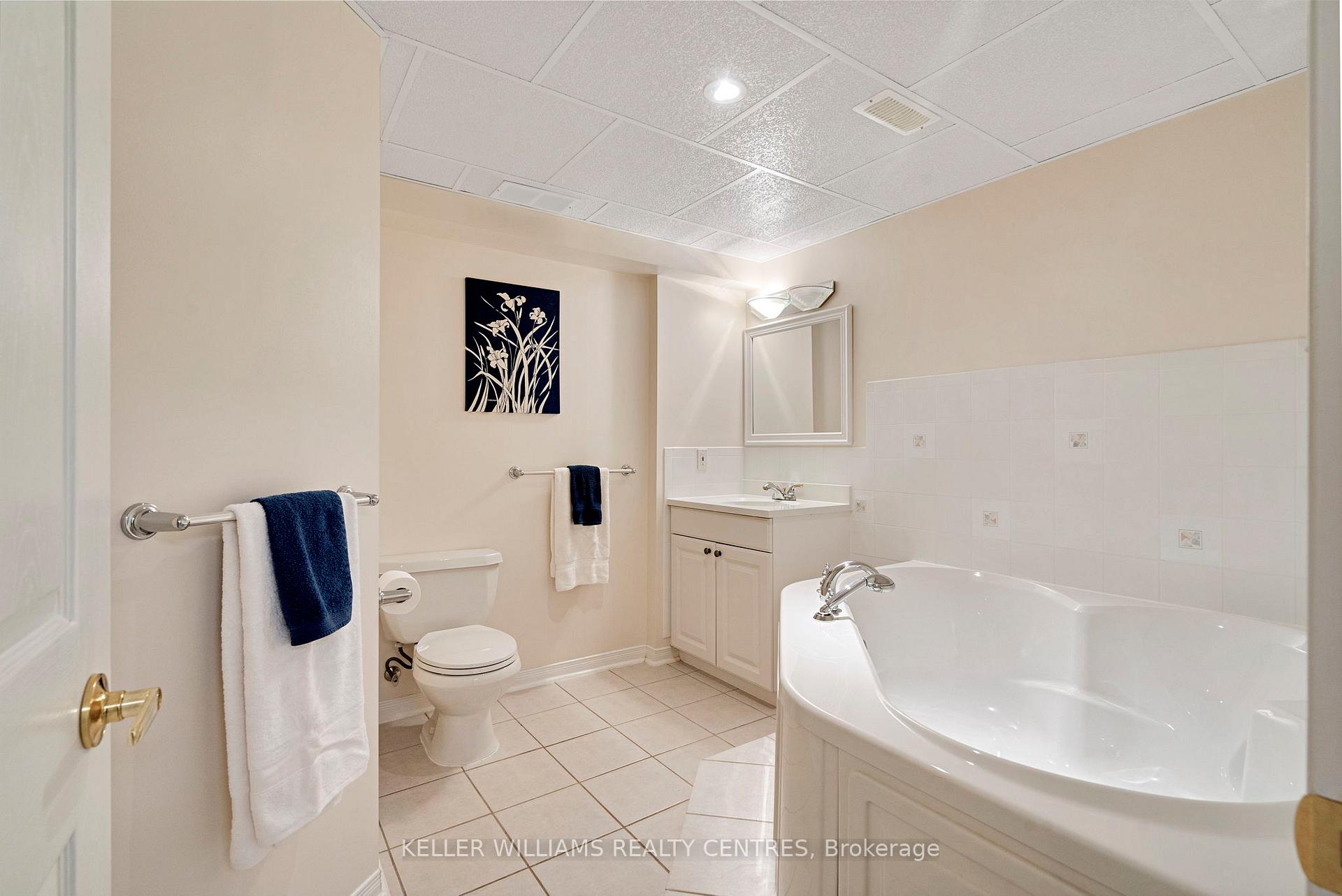 Photo 40 of 11 Birchmount Circle, Wasaga Beach — HOMEH
