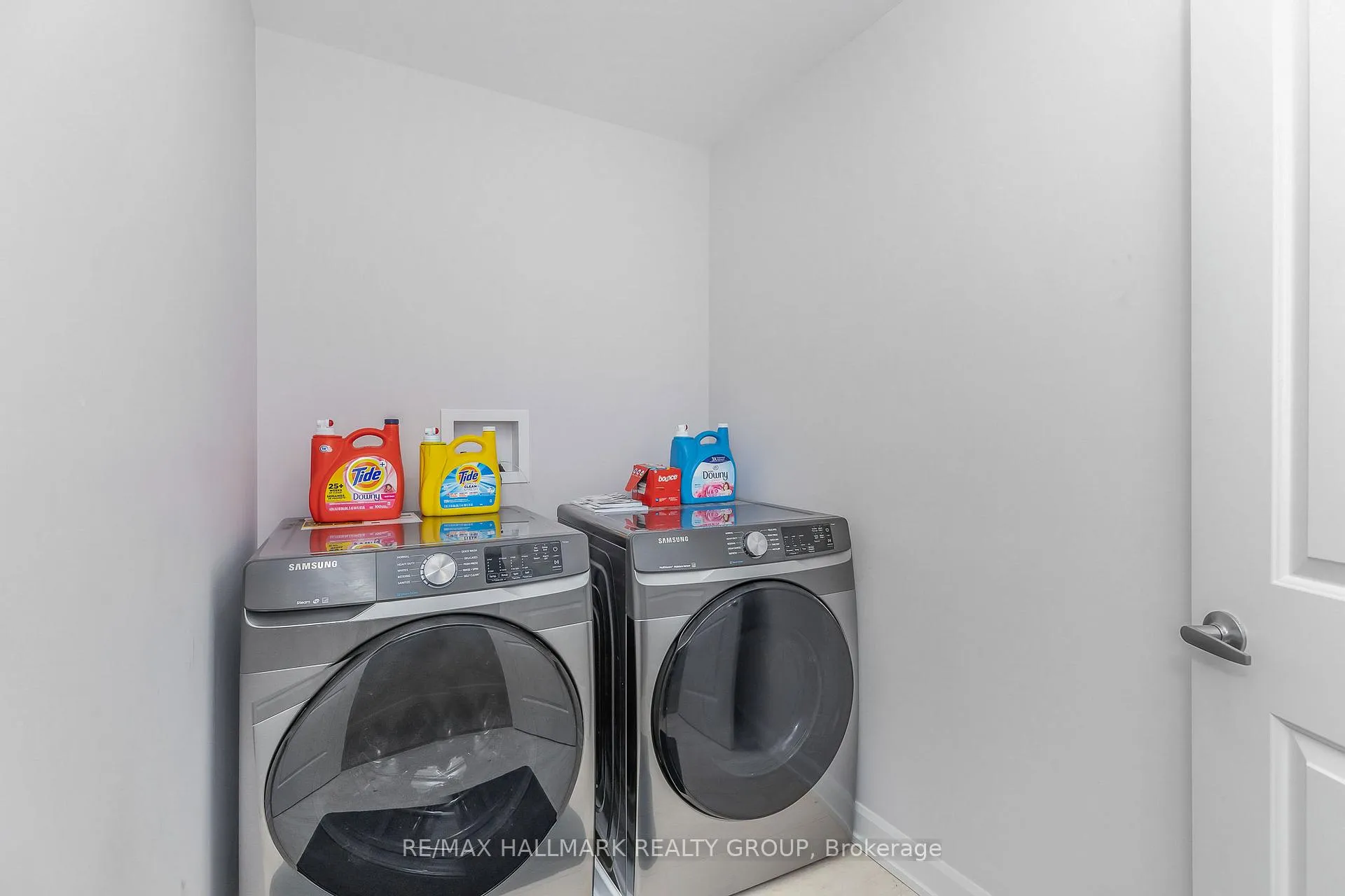 Photo 17 of 90 Vimy Ridge Crescent, Arnprior — HOMEH