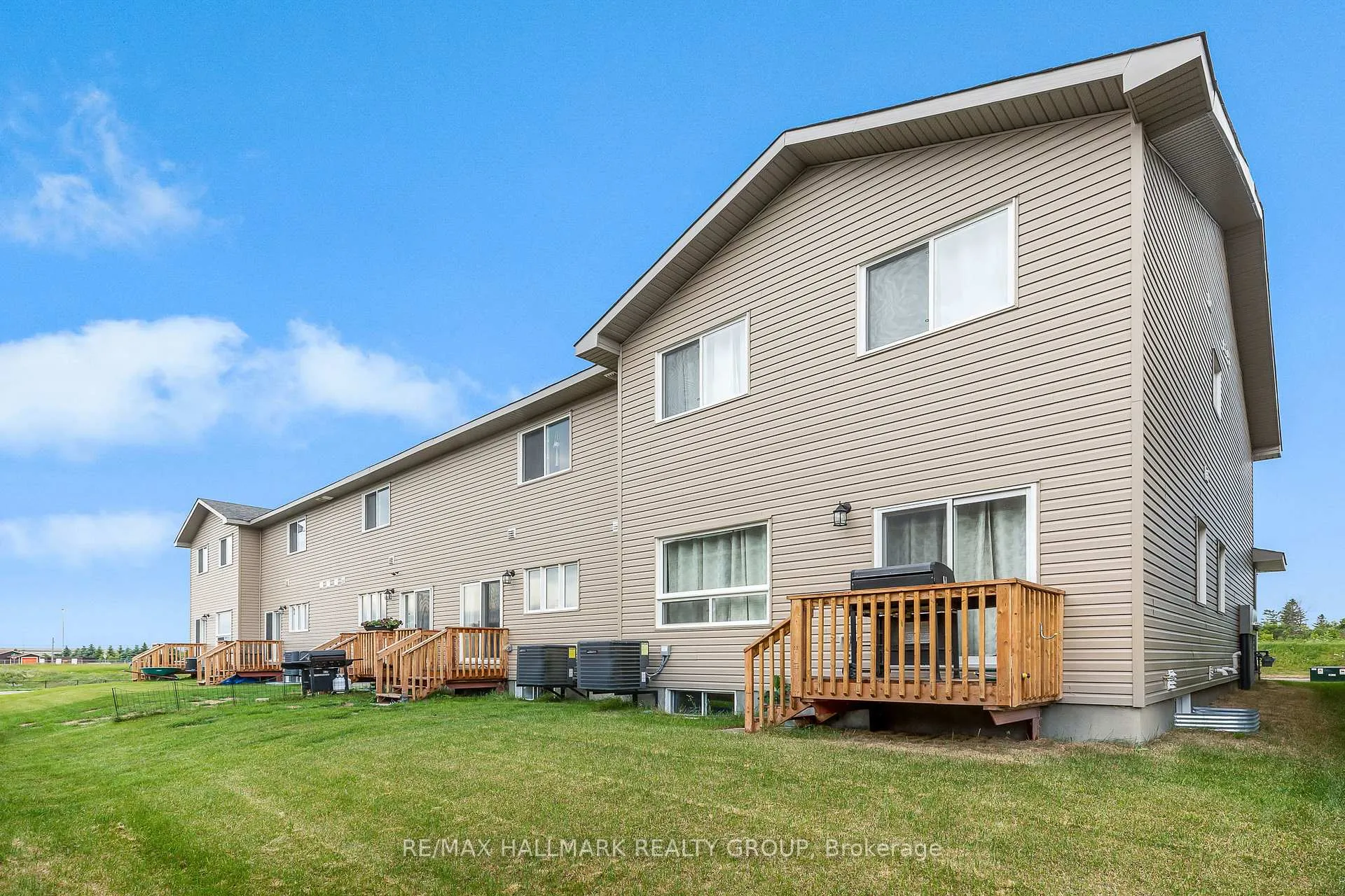 Photo 21 of 90 Vimy Ridge Crescent, Arnprior — HOMEH