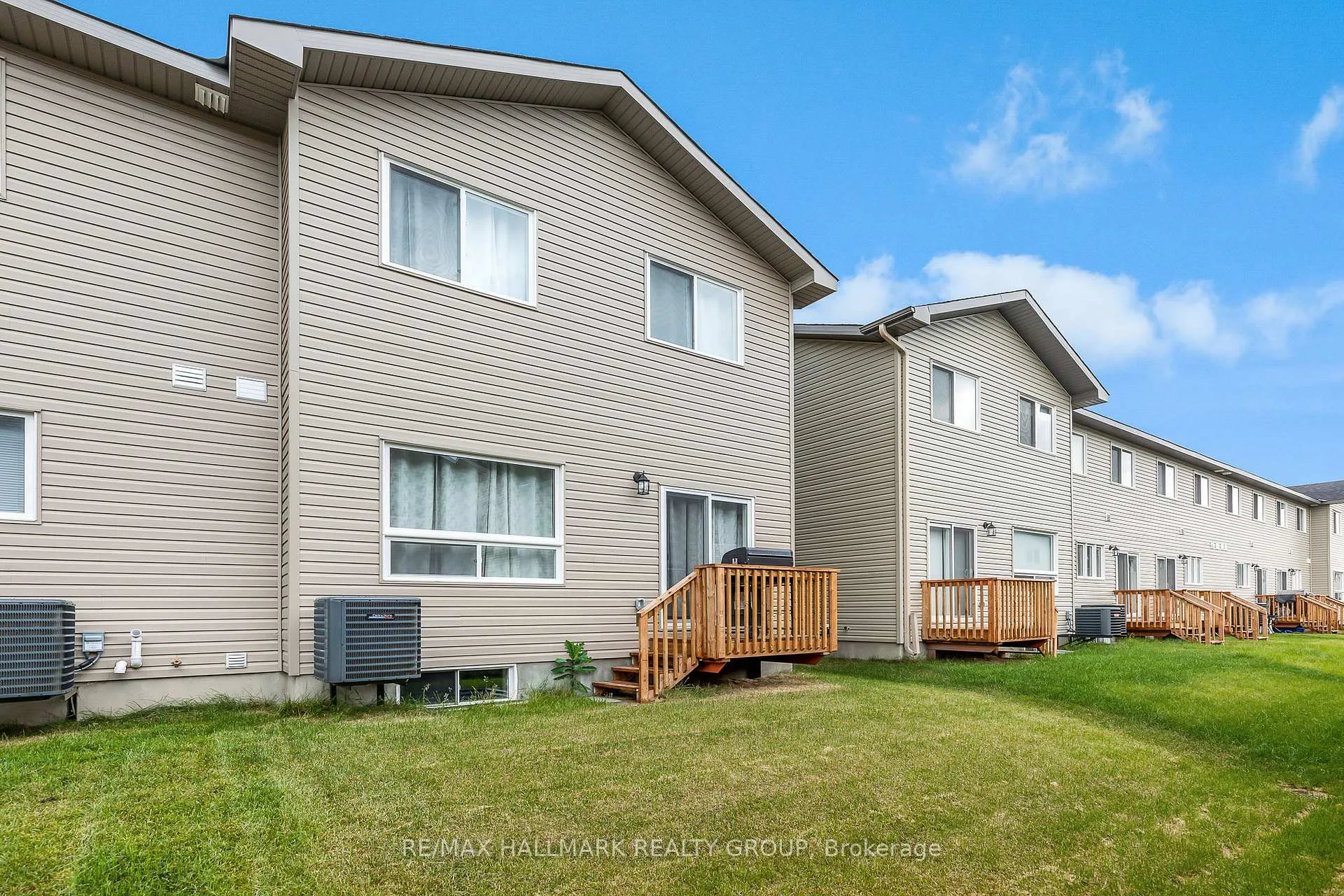 Photo 22 of 90 Vimy Ridge Crescent, Arnprior — HOMEH