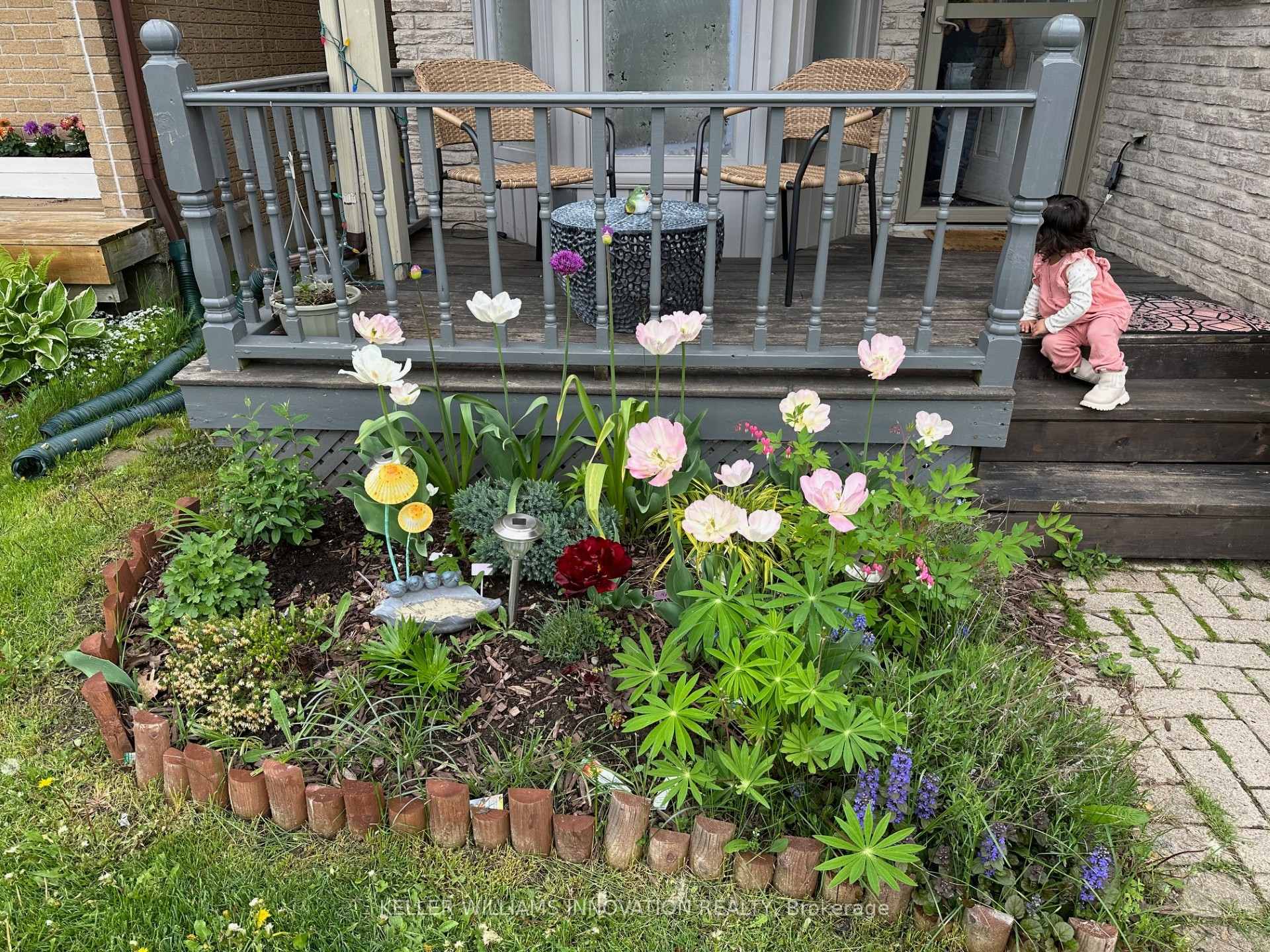 Photo 3 of Unit Unit B, 533 Rosemeadow Crescent, Waterloo — HOMEH